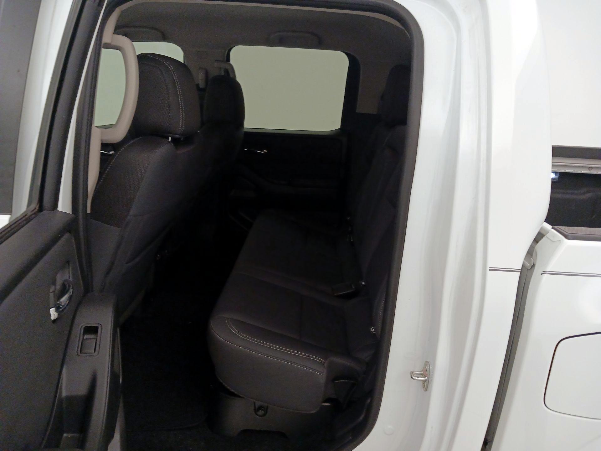 Thumbnail: 2022 Nissan Frontier - 19