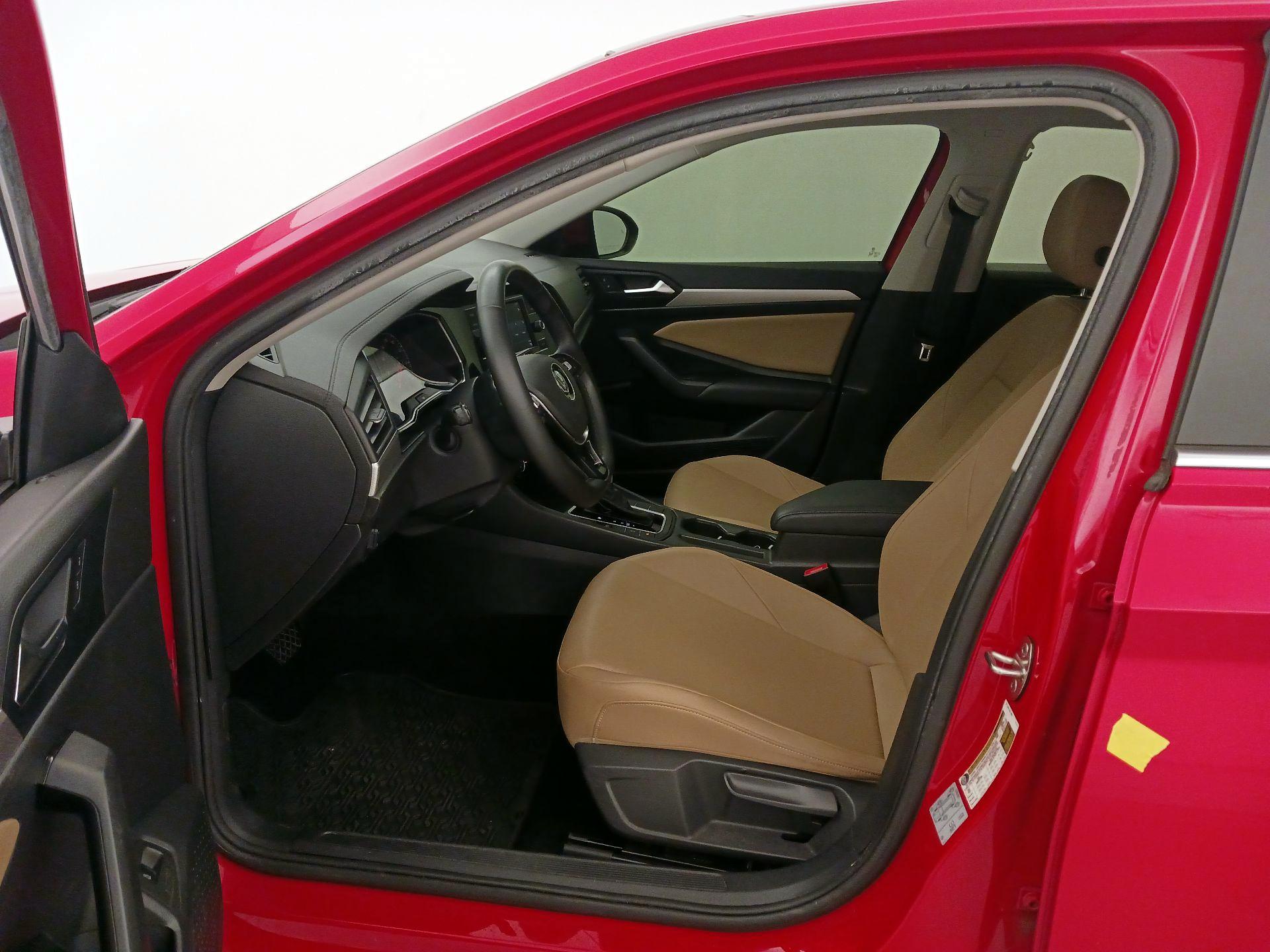 Thumbnail: 2019 Volkswagen Jetta - 11