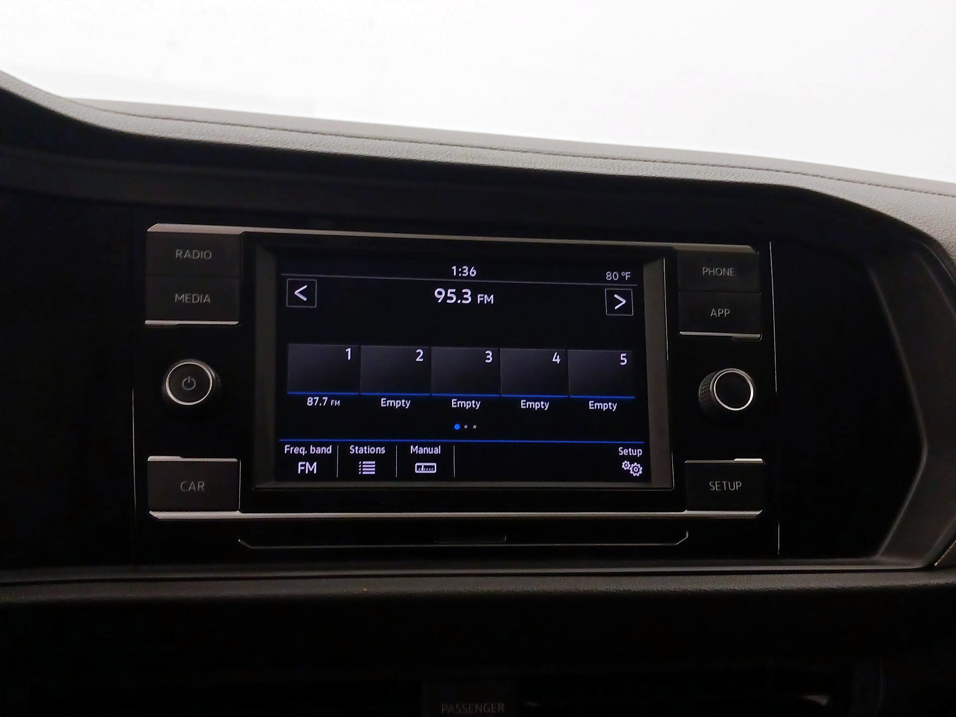 Thumbnail: 2019 Volkswagen Jetta - 15