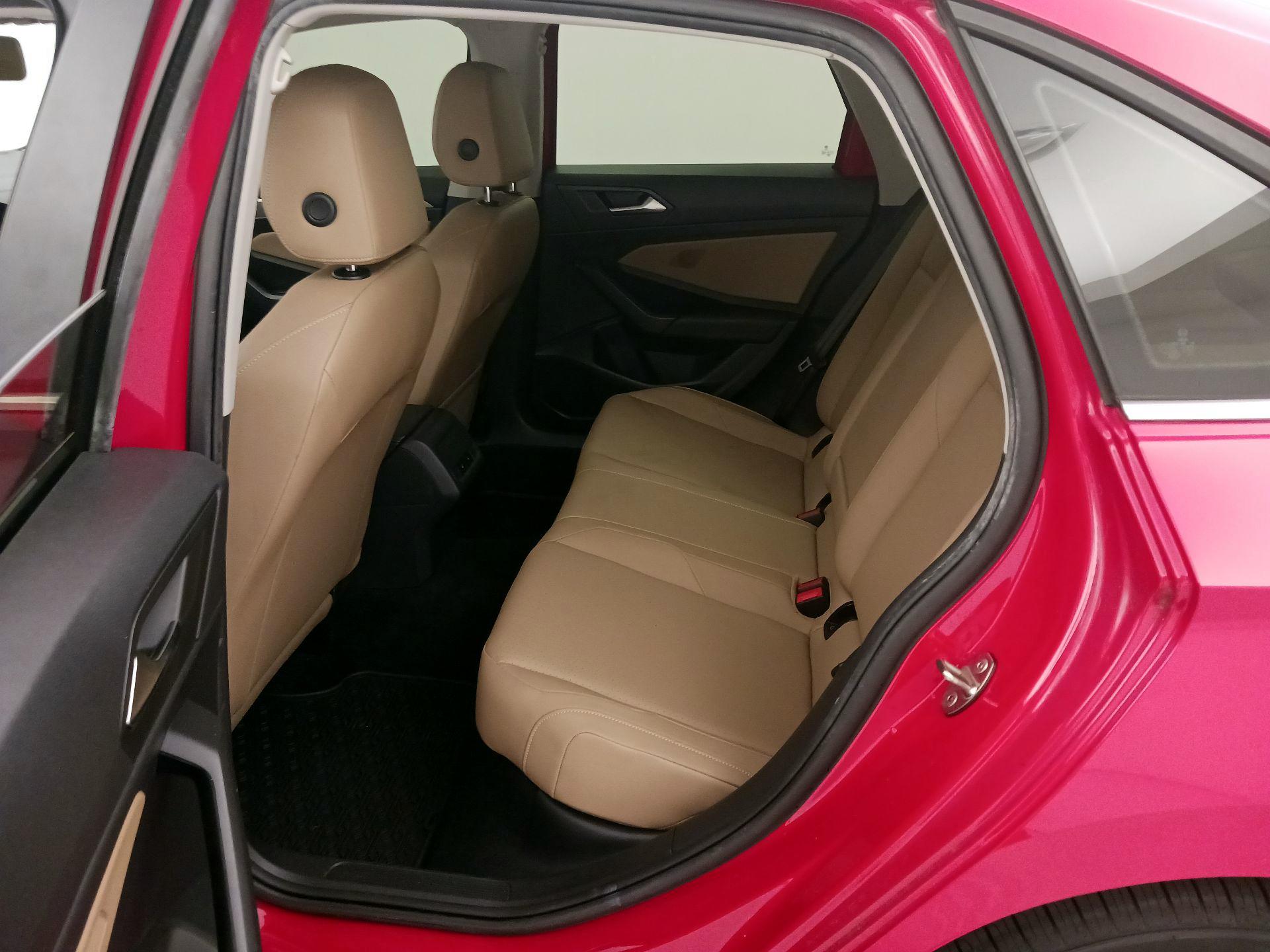 Thumbnail: 2019 Volkswagen Jetta - 20