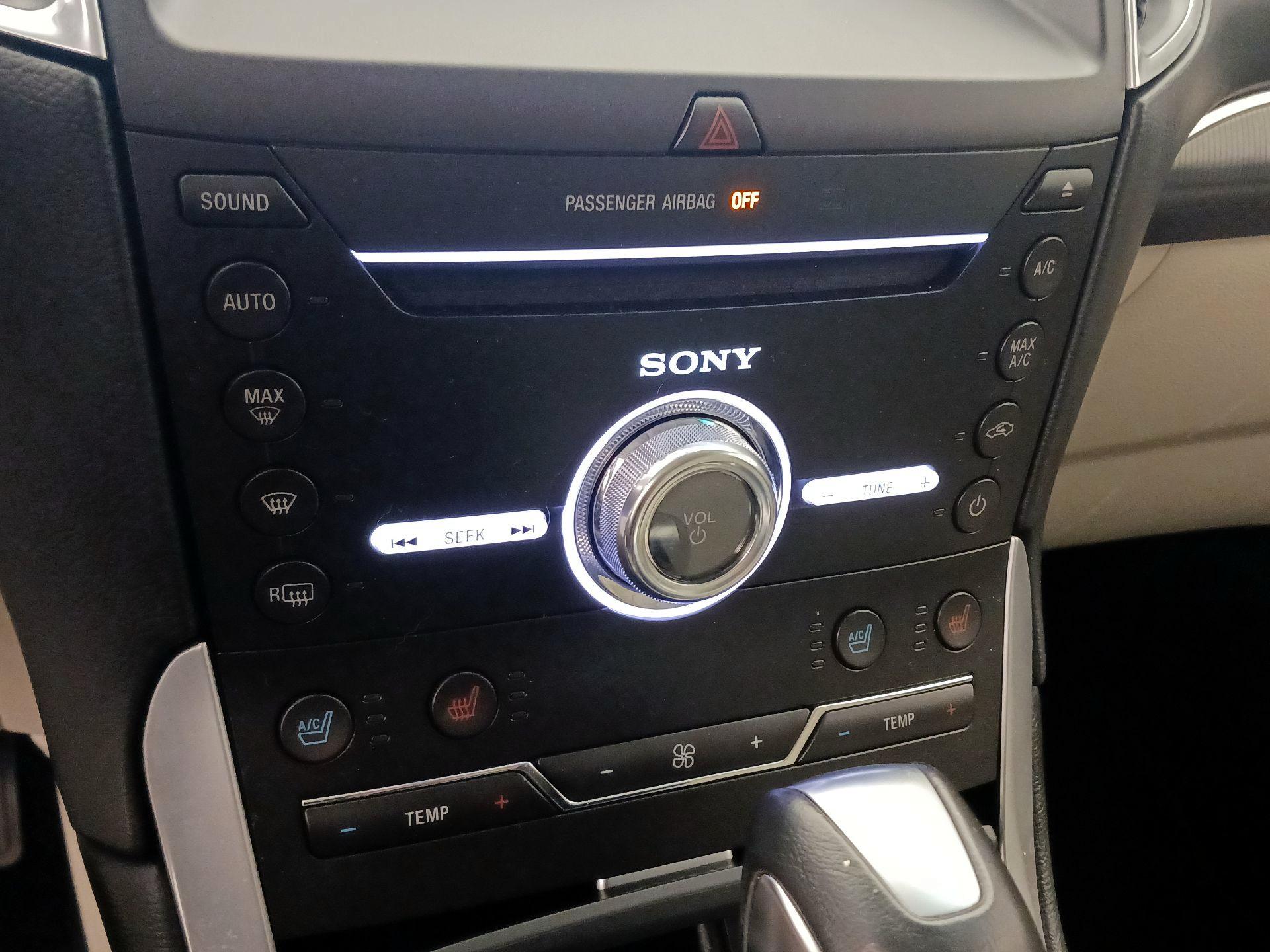 Thumbnail: 2017 Ford Edge - 17