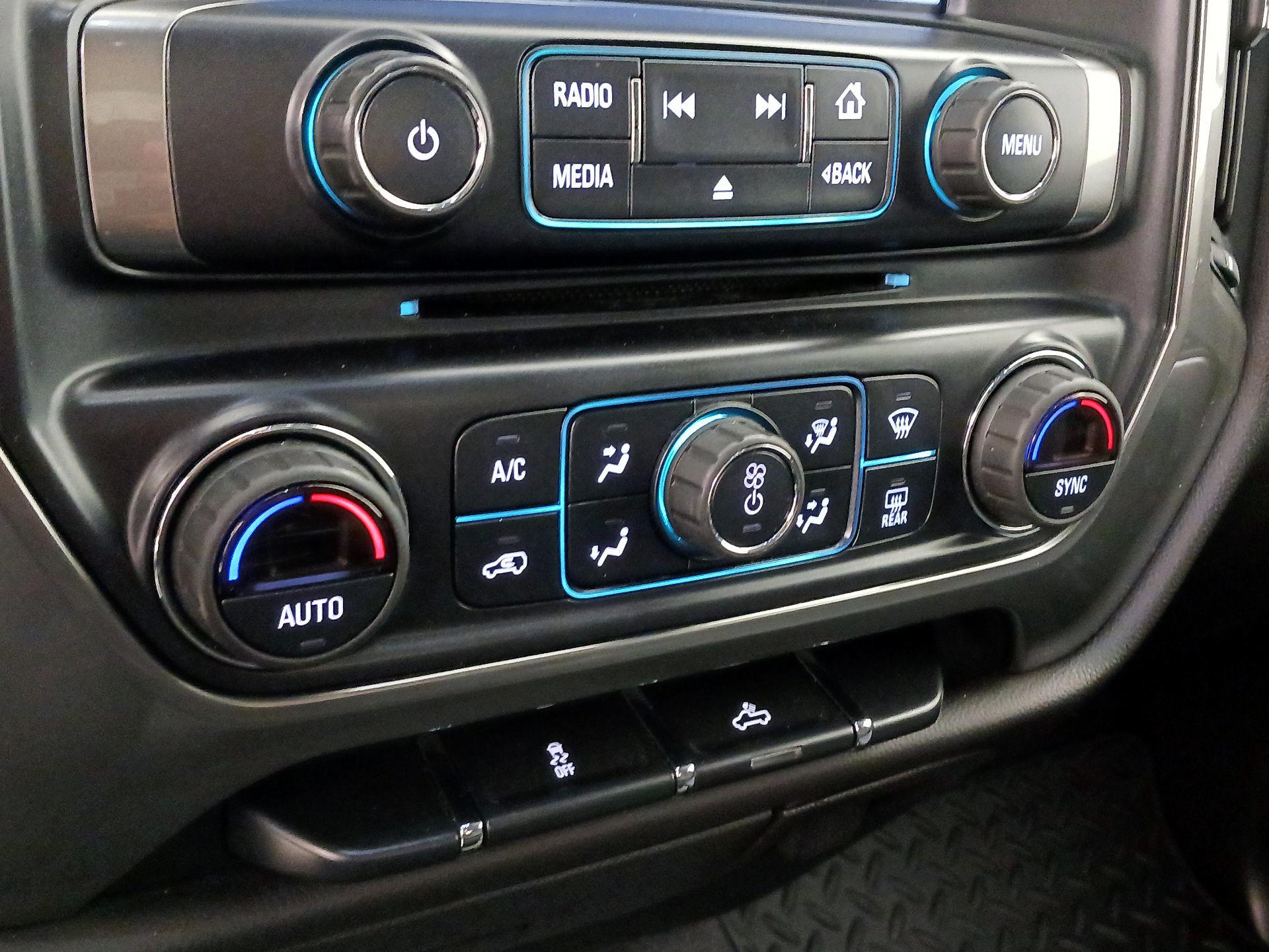 Thumbnail: 2019 Chevrolet Silverado 1500 - 16