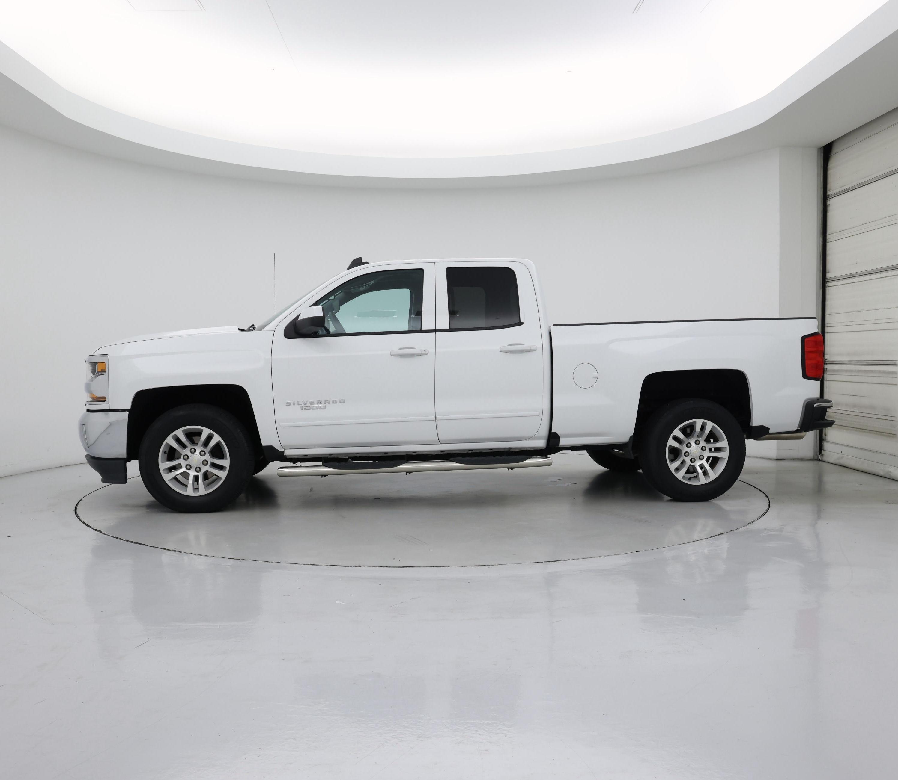 Thumbnail: 2019 Chevrolet Silverado 1500 - 3