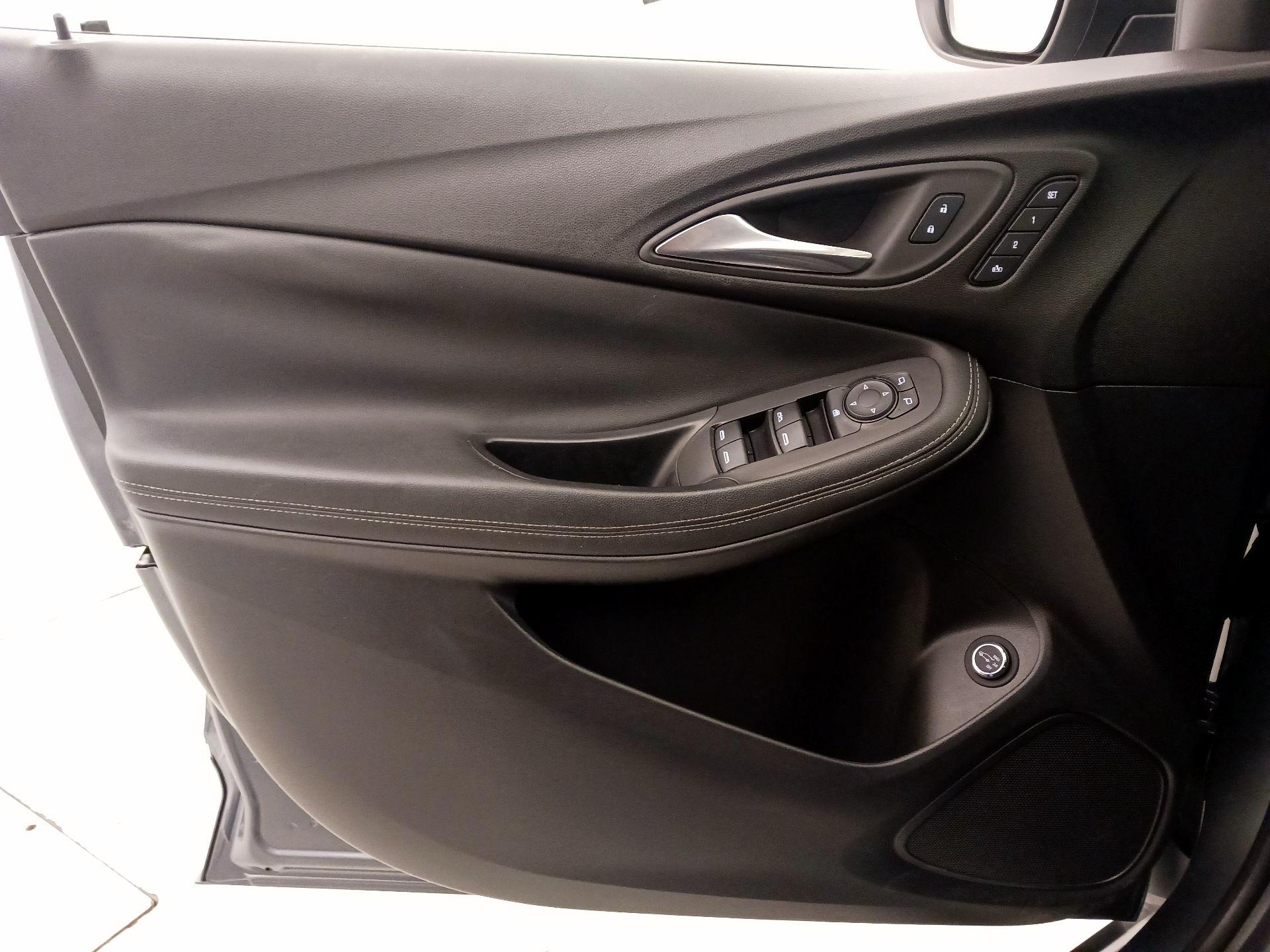 Thumbnail: 2022 Buick Encore GX - 12