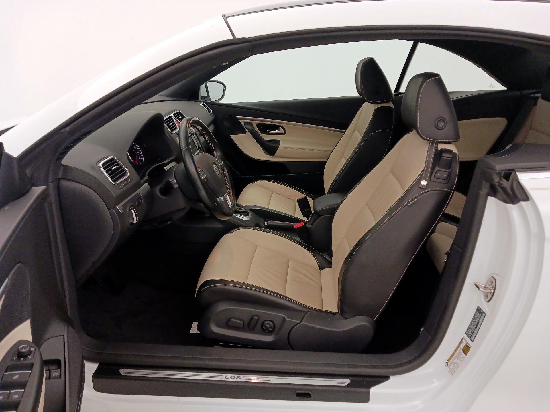 Thumbnail: 2015 Volkswagen Eos - 11