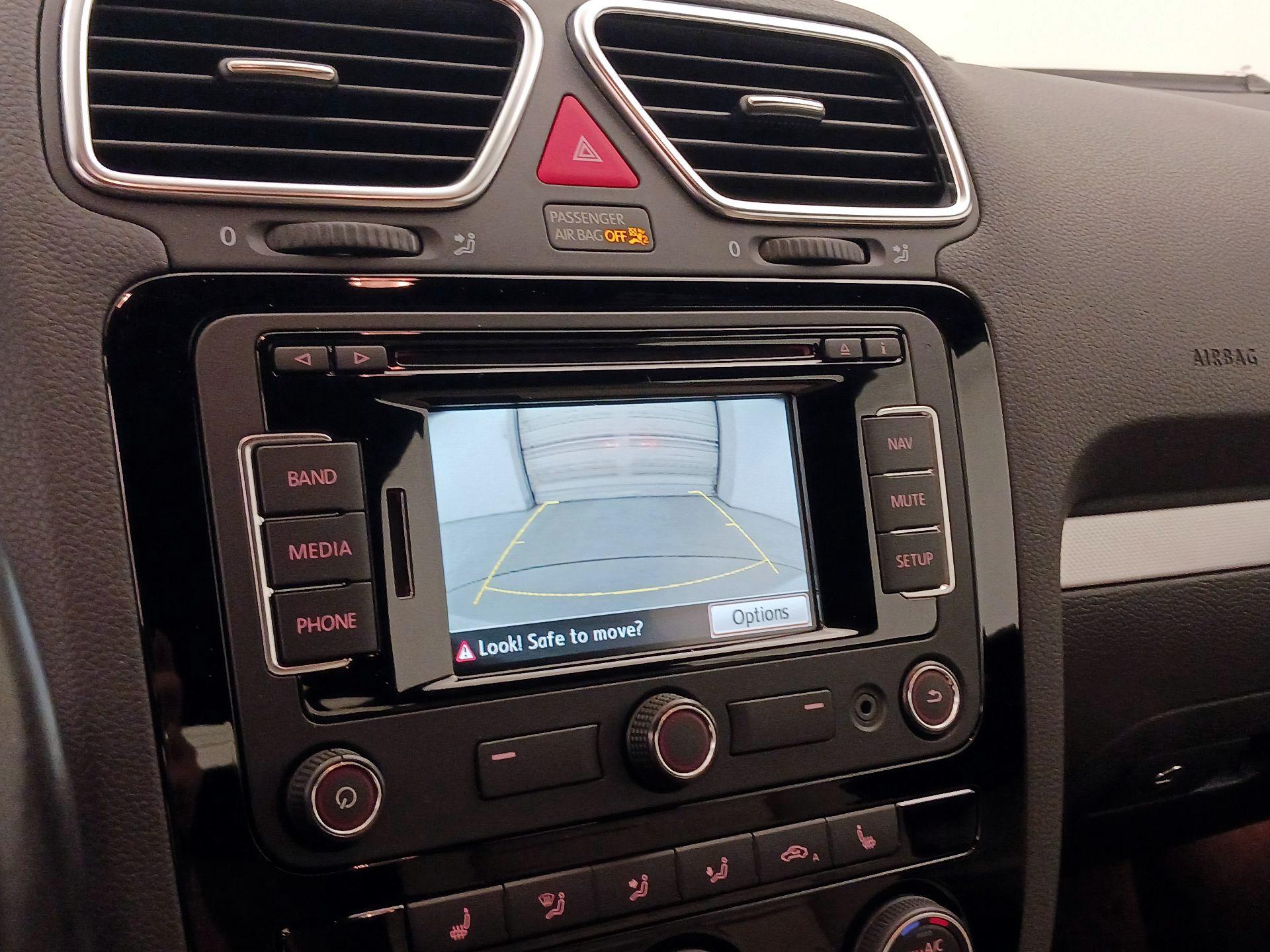 Thumbnail: 2015 Volkswagen Eos - 15