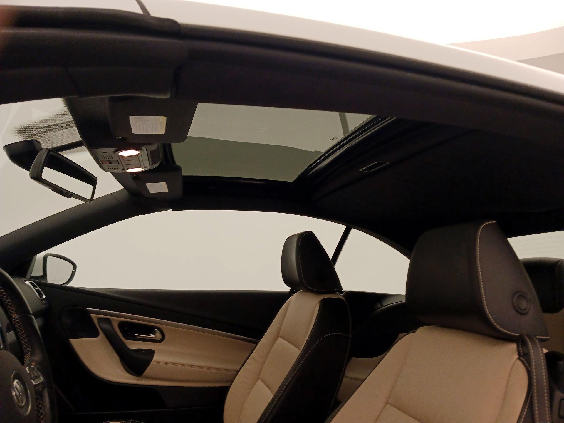 Thumbnail: 2015 Volkswagen Eos - 20
