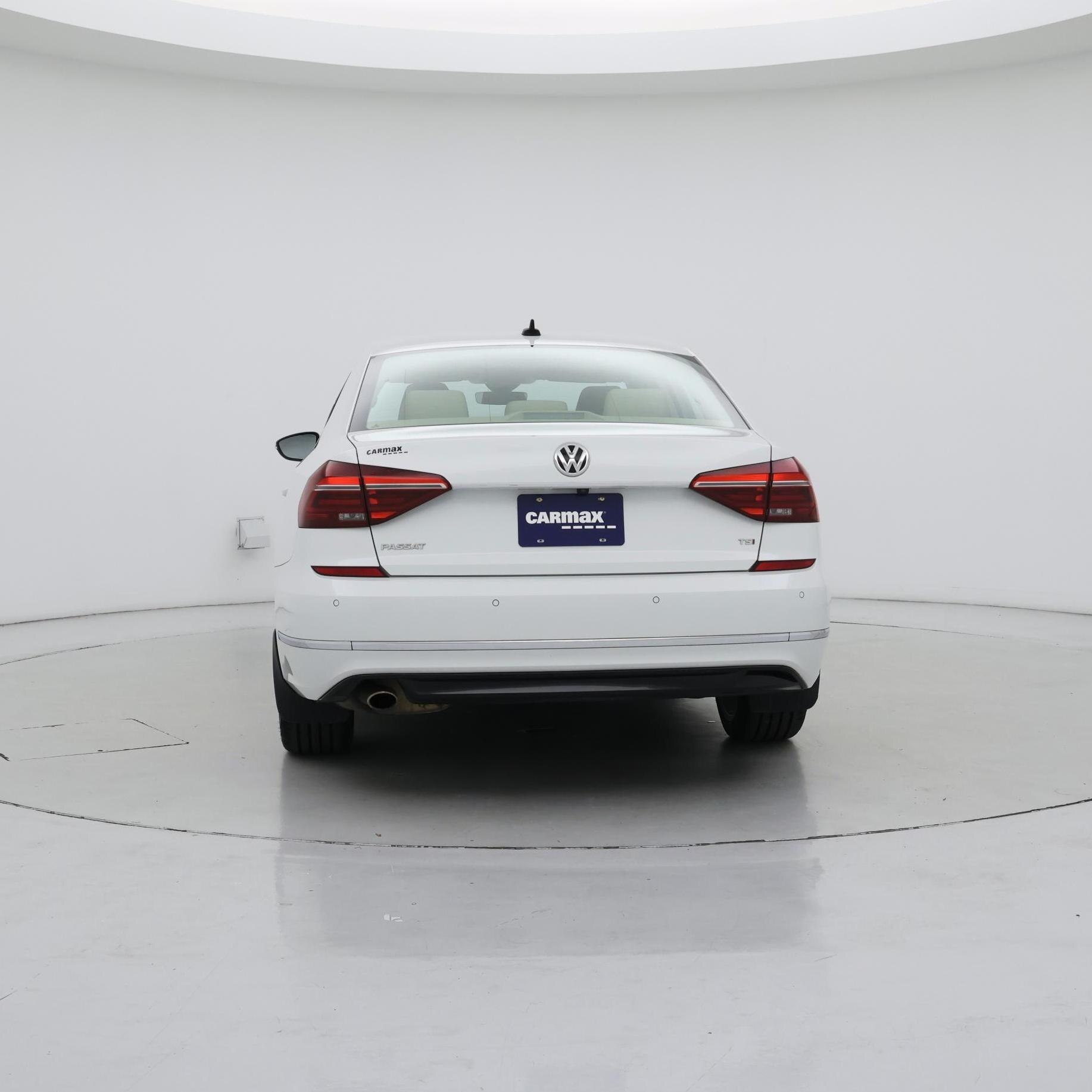 Thumbnail: 2019 Volkswagen Passat - 6
