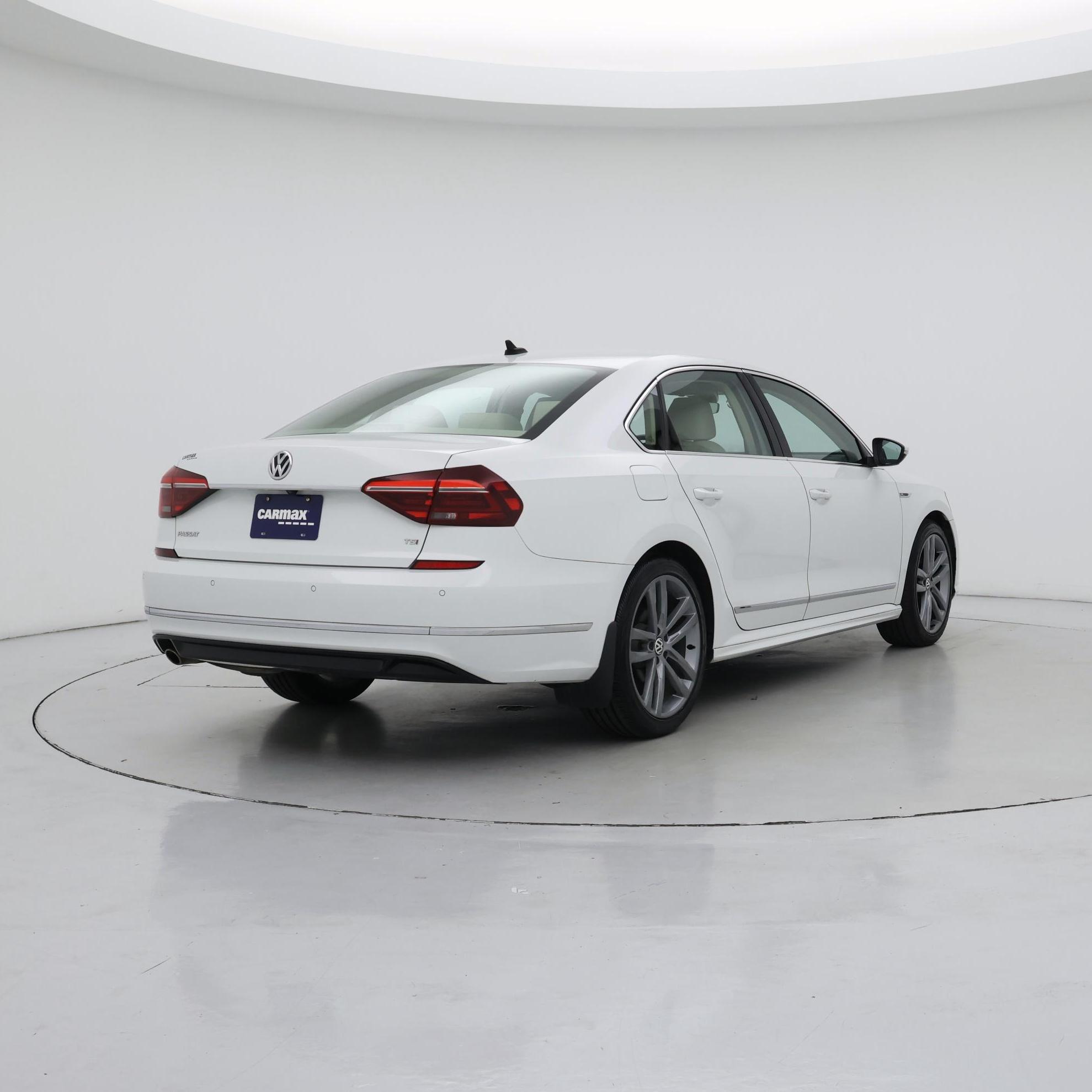 Thumbnail: 2019 Volkswagen Passat - 8