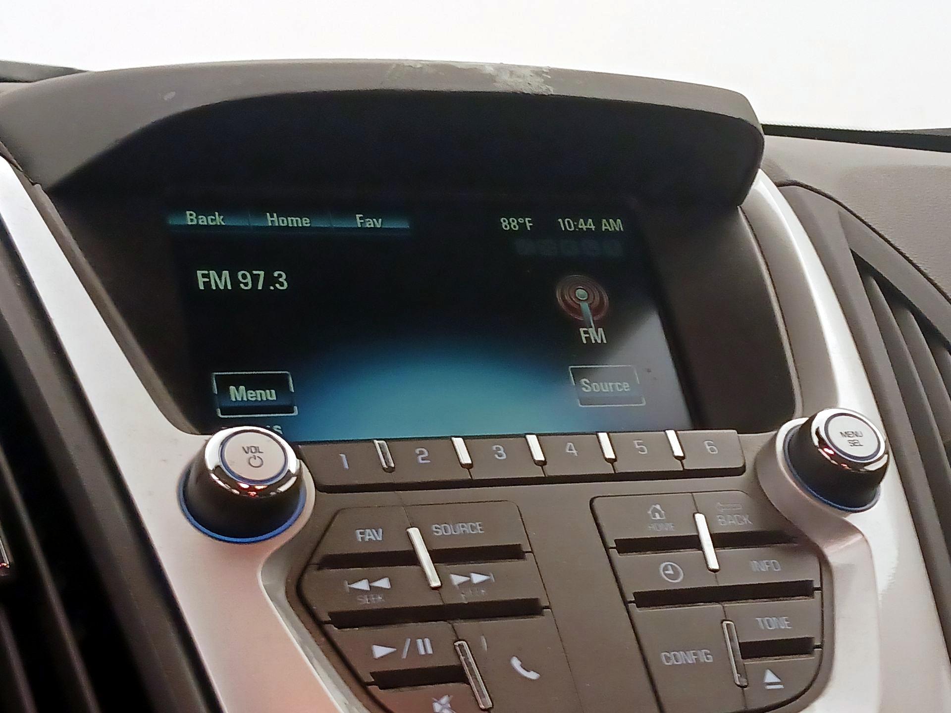 Thumbnail: 2015 Chevrolet Equinox - 15