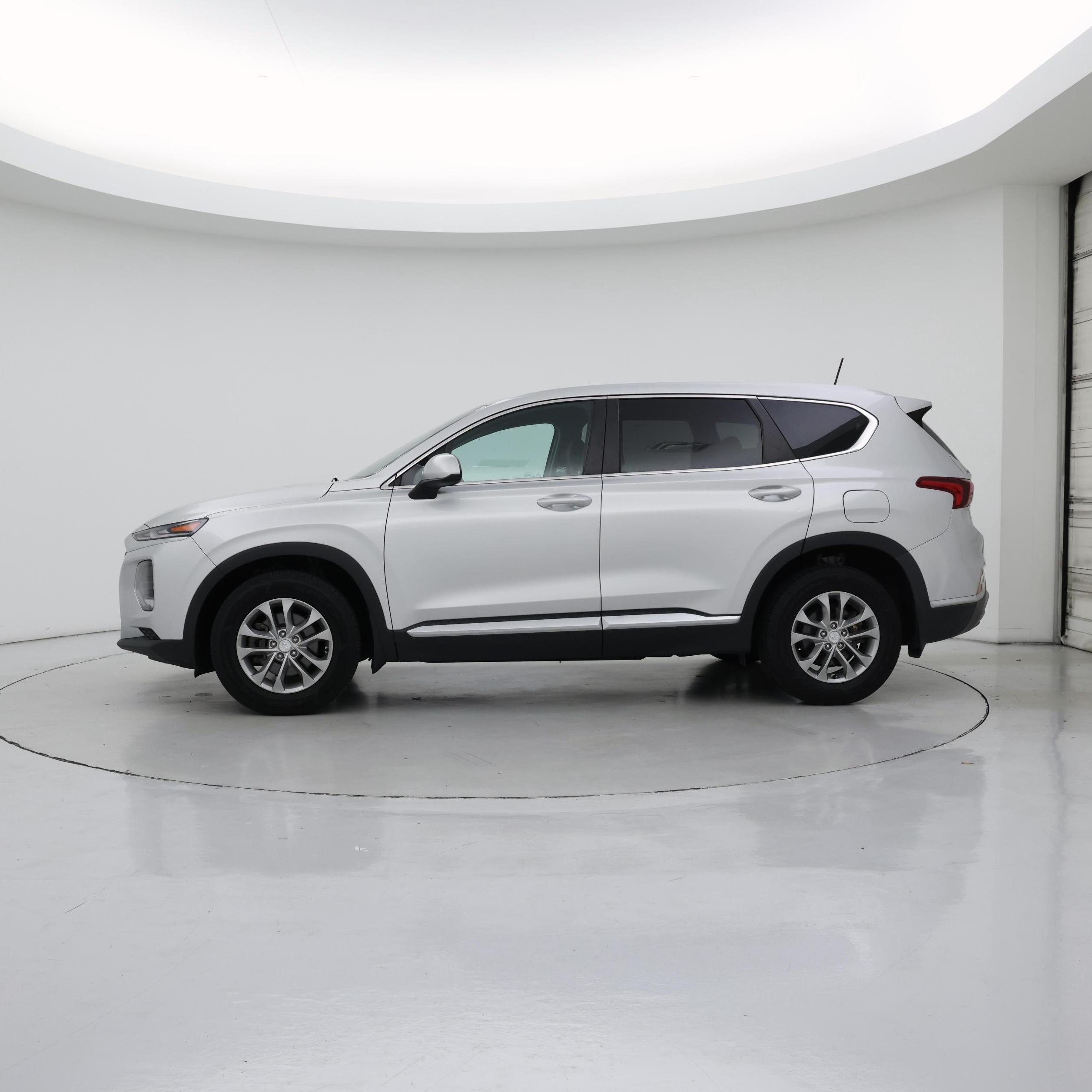 Thumbnail: 2020 Hyundai Santa Fe - 3