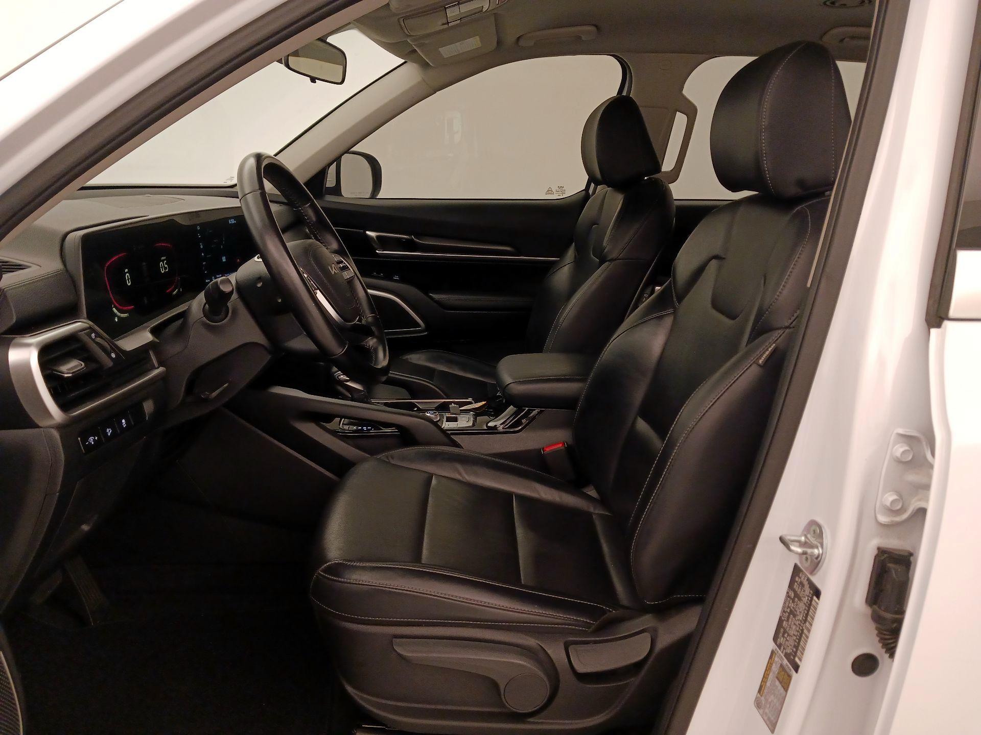 Thumbnail: 2023 Kia Telluride - 11