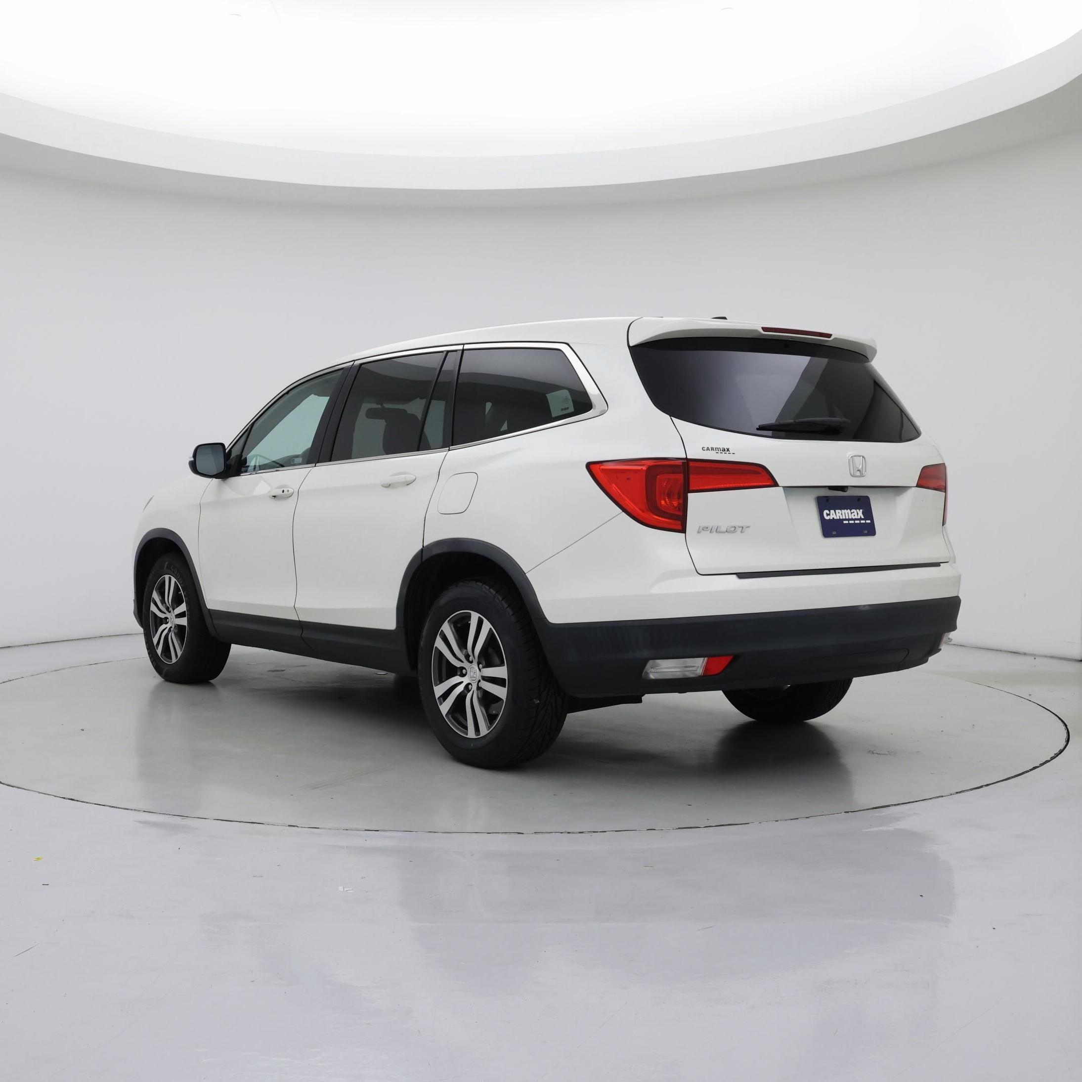 Thumbnail: 2018 Honda Pilot - 2