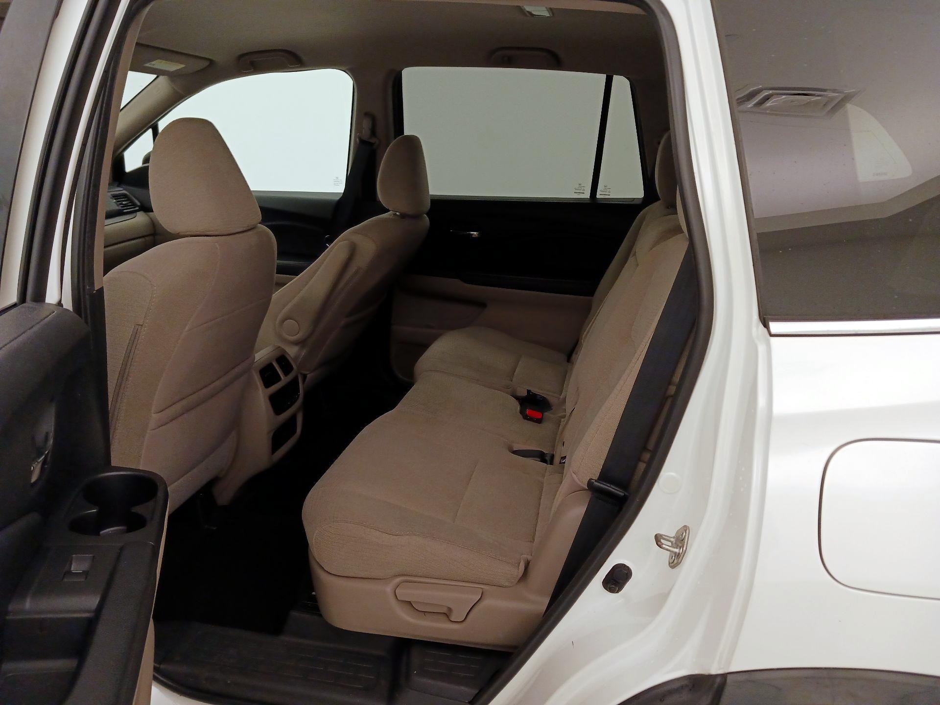 Thumbnail: 2018 Honda Pilot - 19