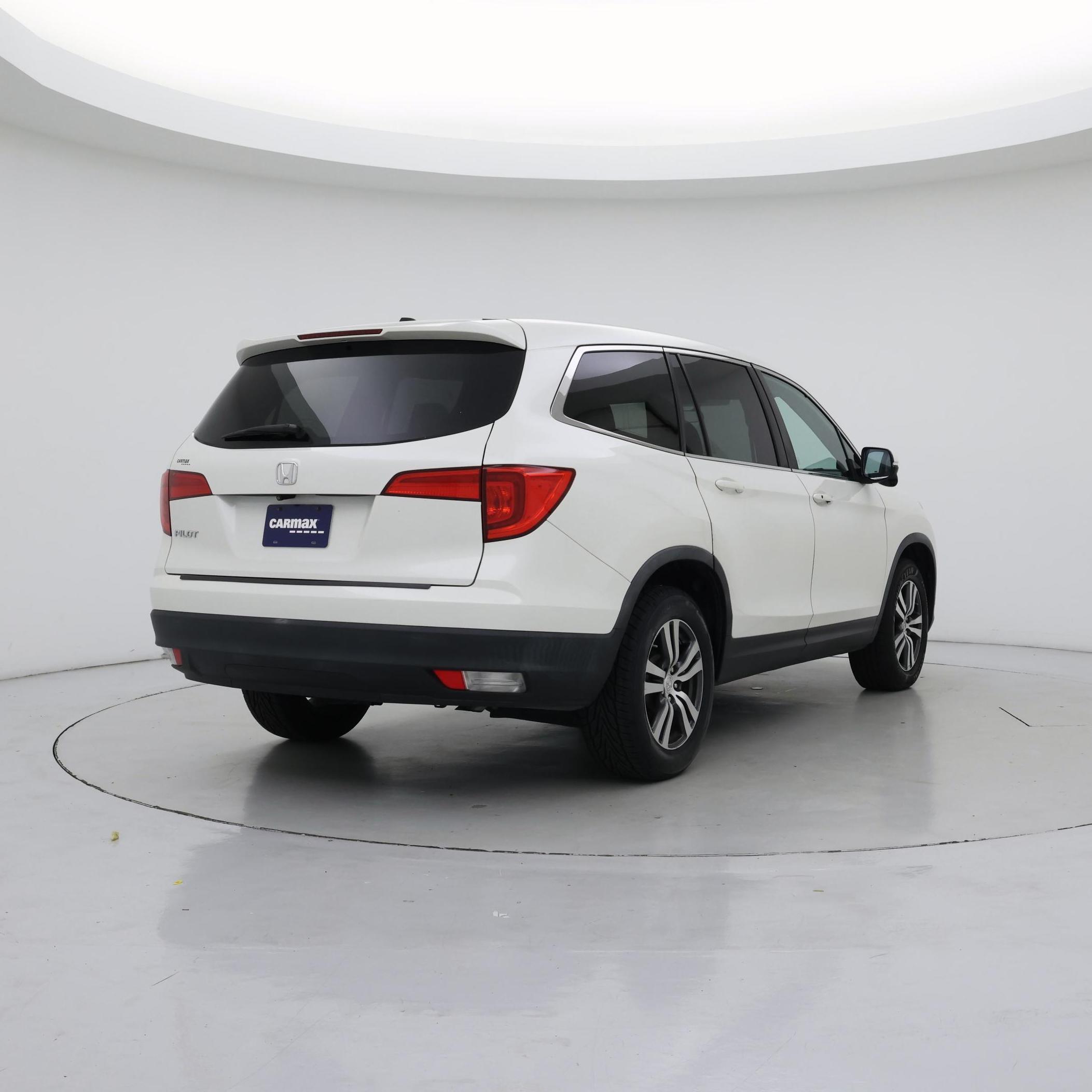 Thumbnail: 2018 Honda Pilot - 8