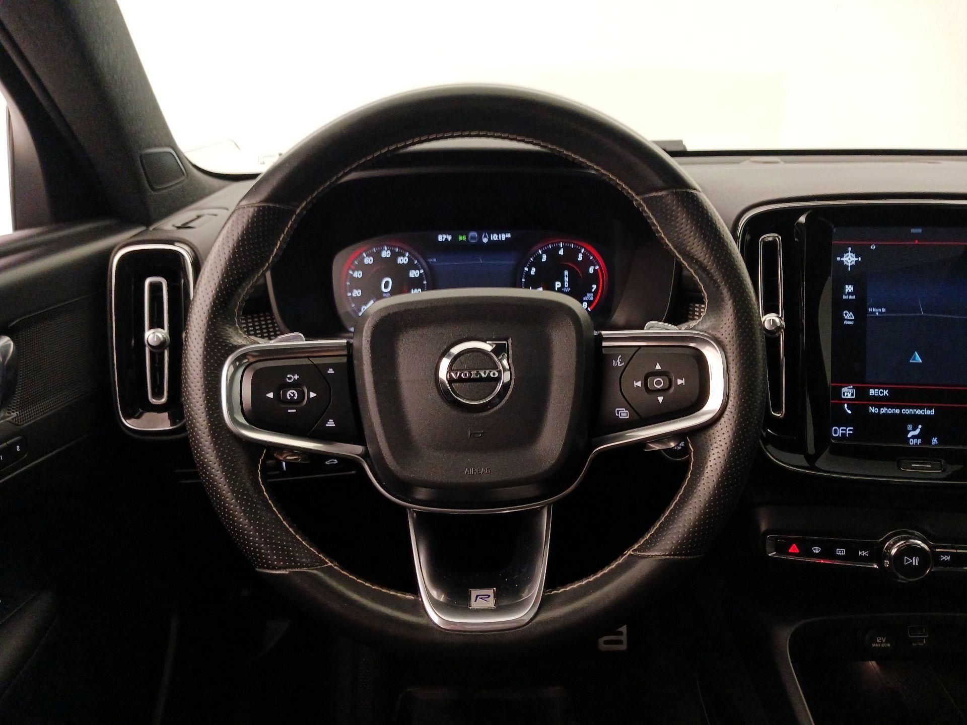 Thumbnail: 2020 Volvo XC40 - 10