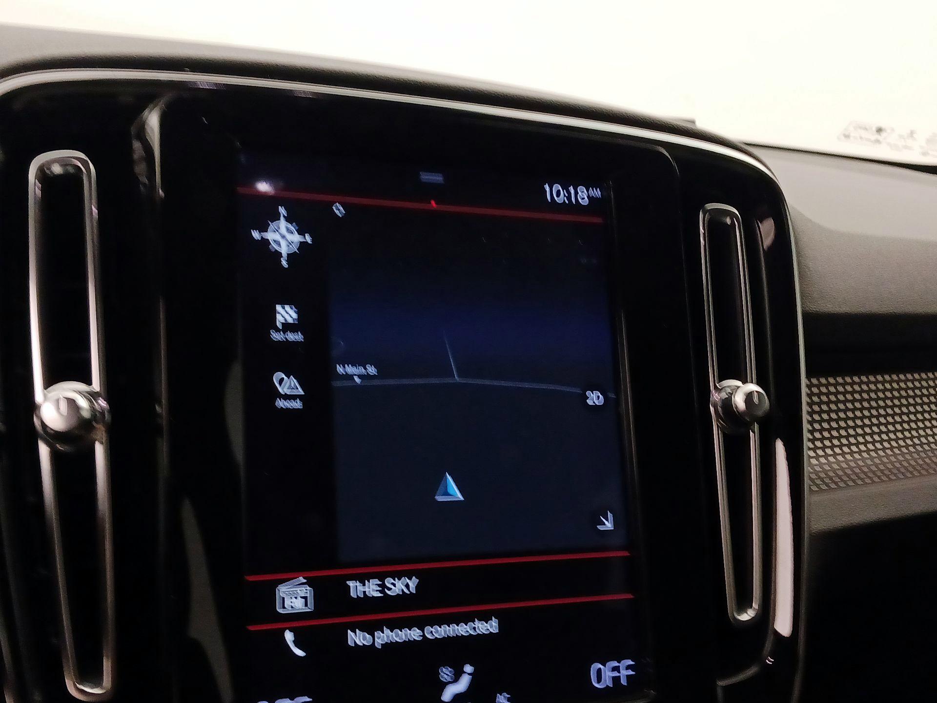 Thumbnail: 2020 Volvo XC40 - 14