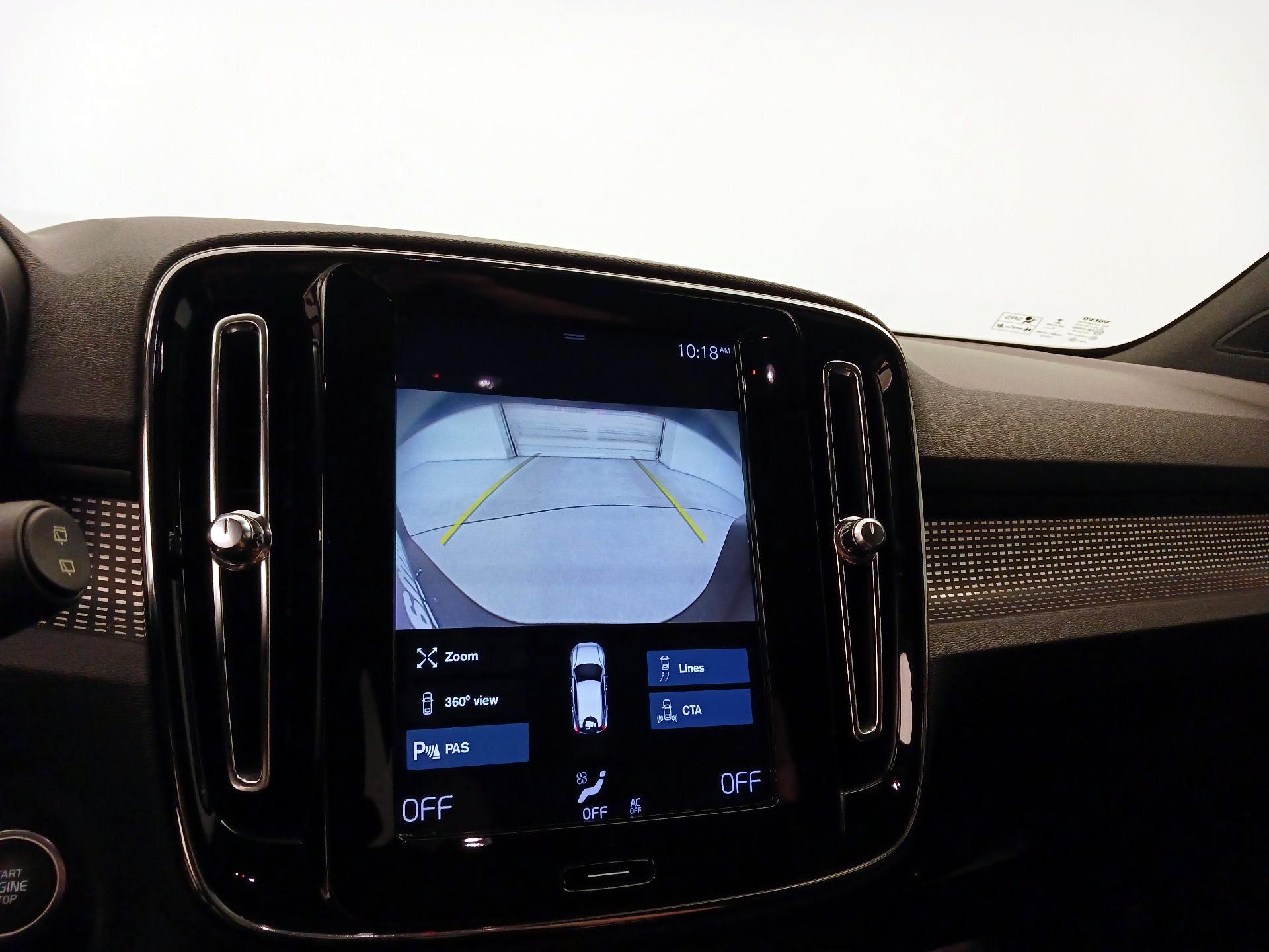 Thumbnail: 2020 Volvo XC40 - 15