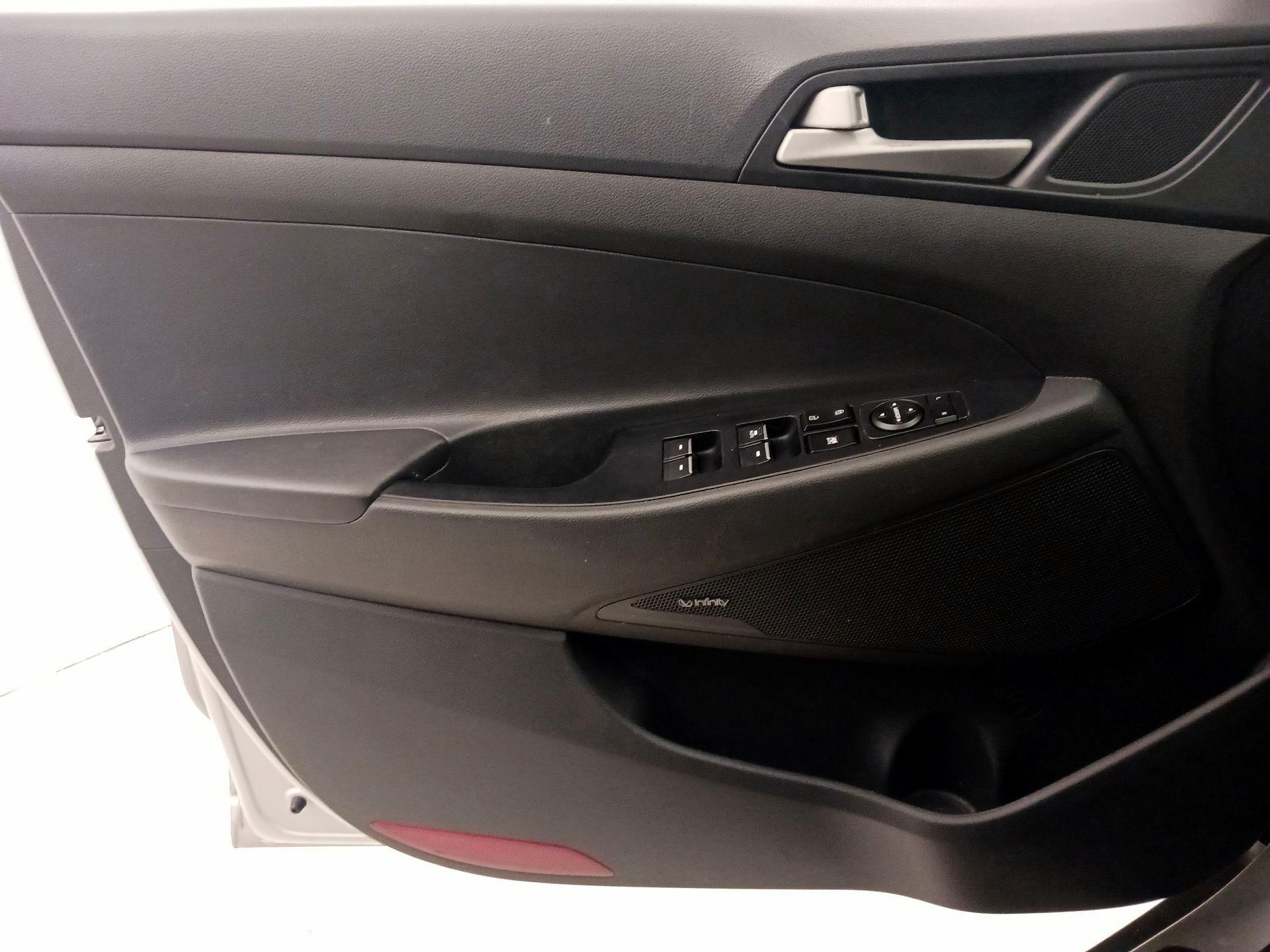 Thumbnail: 2020 Hyundai Tucson - 12