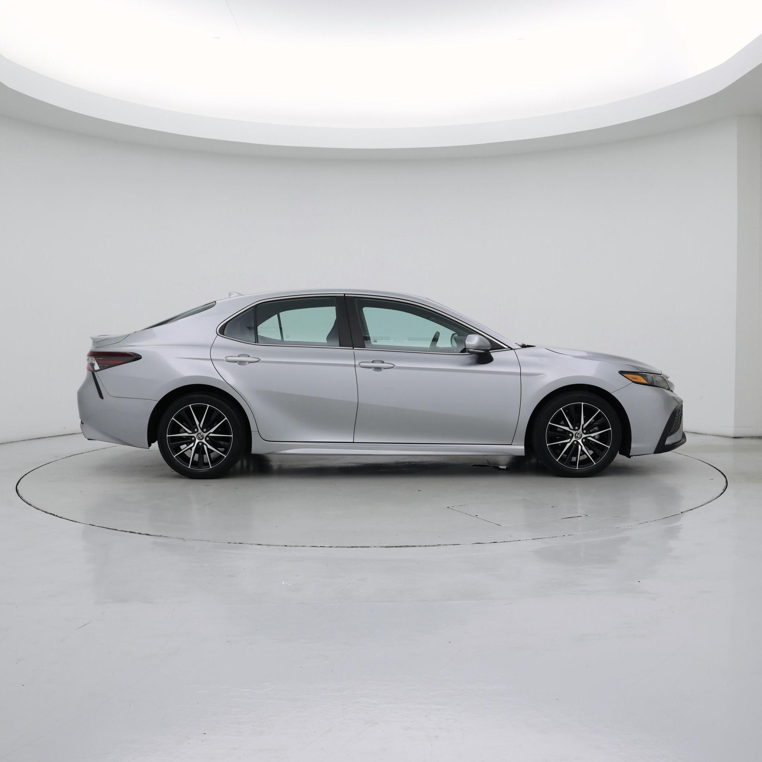 Thumbnail: 2022 Toyota Camry - 7