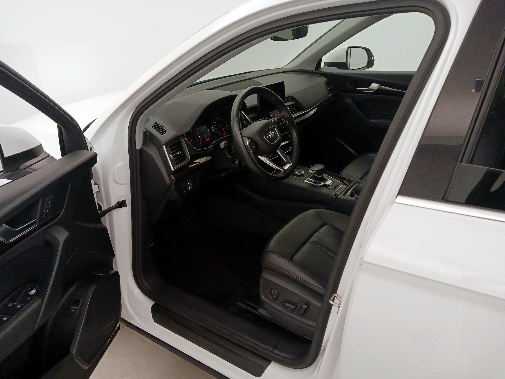Thumbnail: 2019 Audi Q5 - 11
