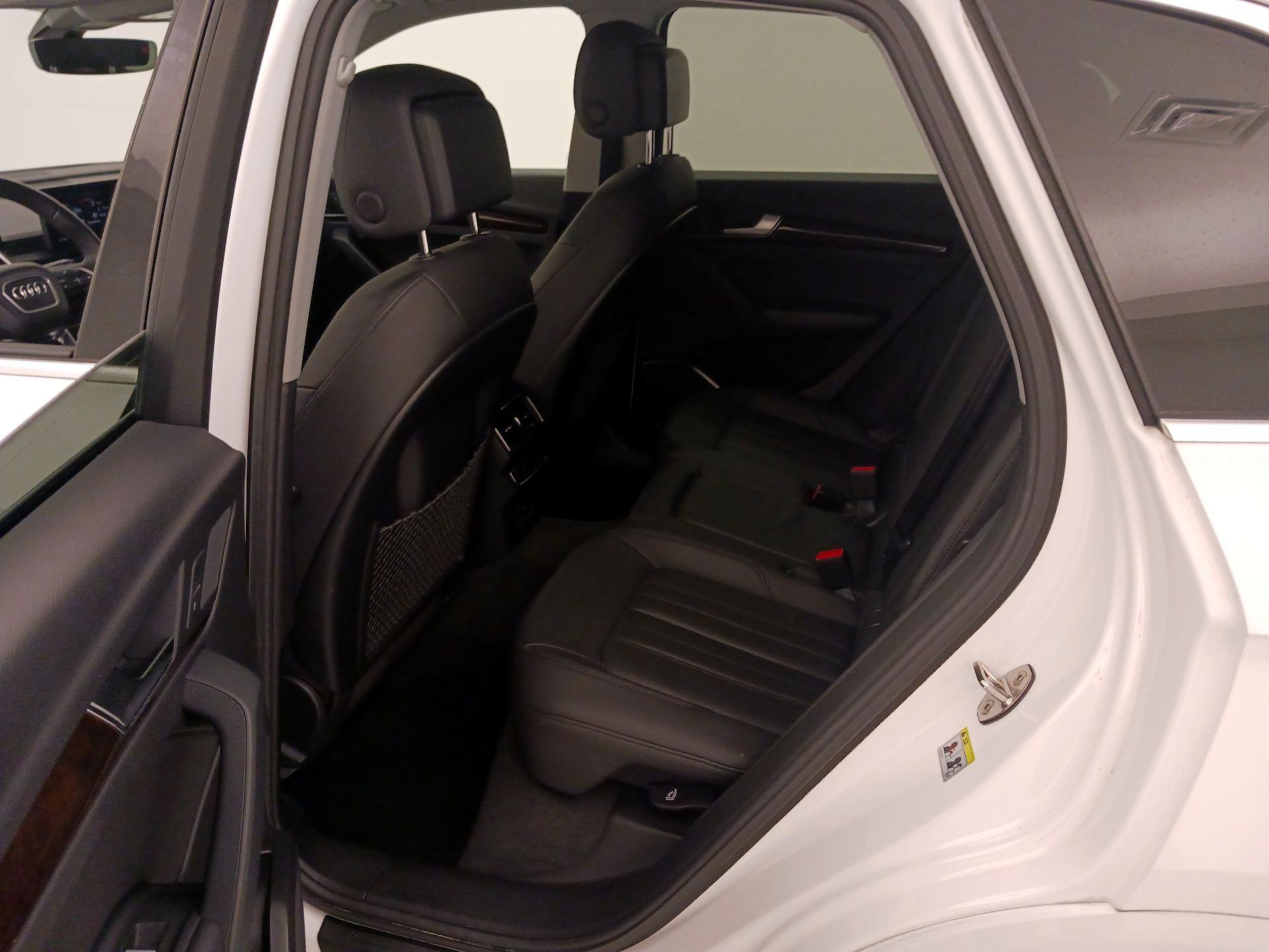 Thumbnail: 2019 Audi Q5 - 19