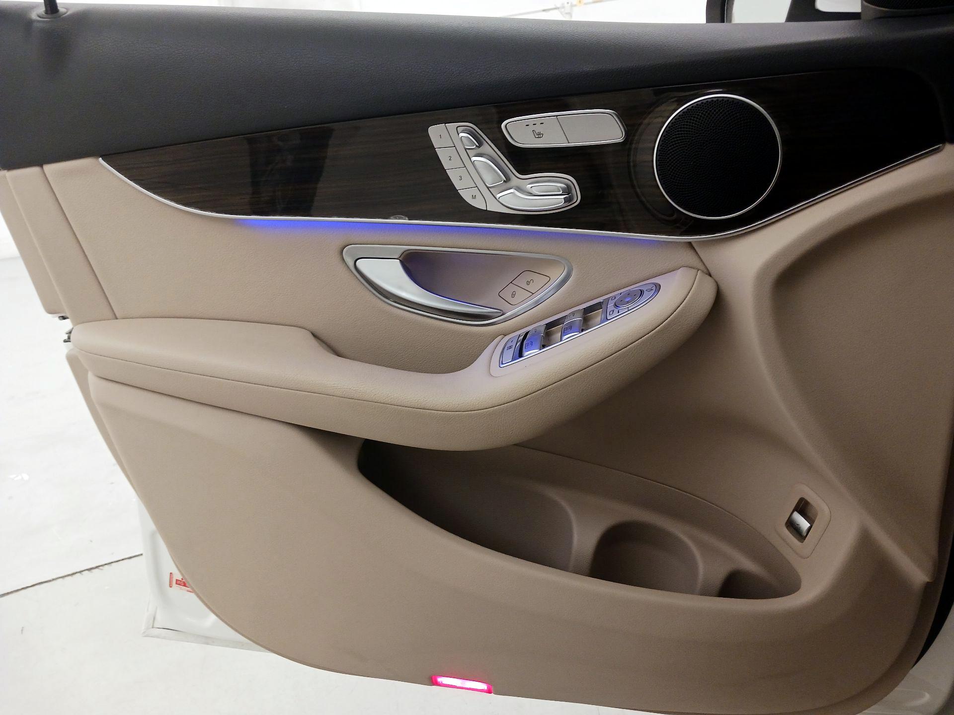 Thumbnail: 2022 Mercedes-Benz GLC - 12