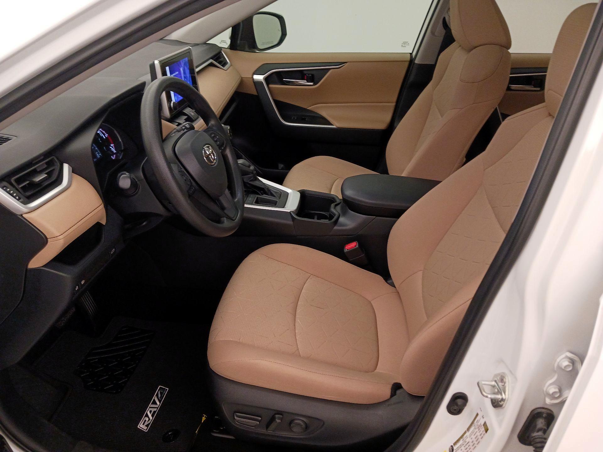 Thumbnail: 2023 Toyota RAV4 - 11