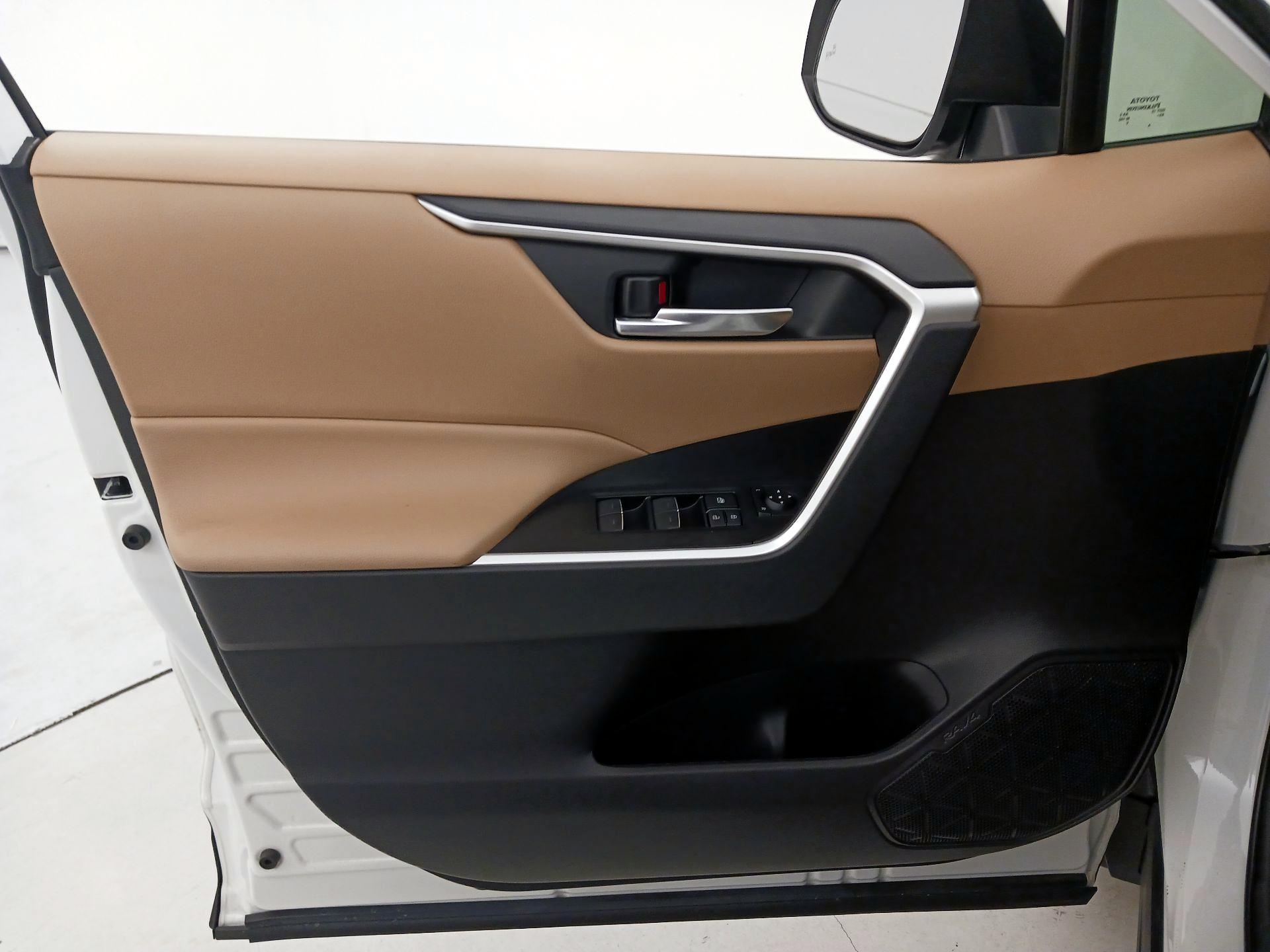 Thumbnail: 2023 Toyota RAV4 - 12