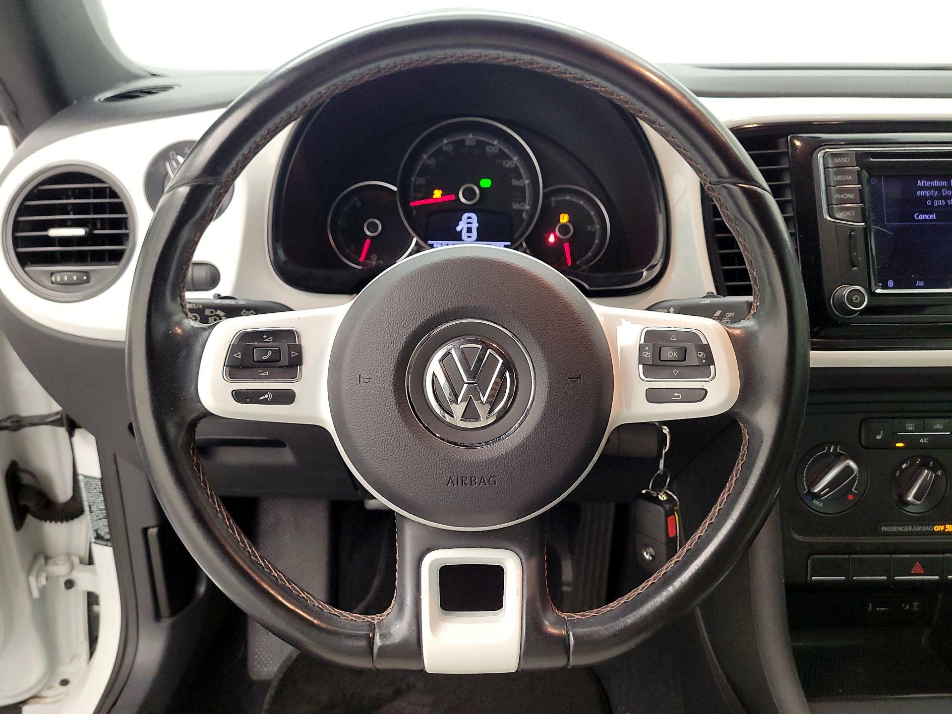 Thumbnail: 2017 Volkswagen Beetle - 10