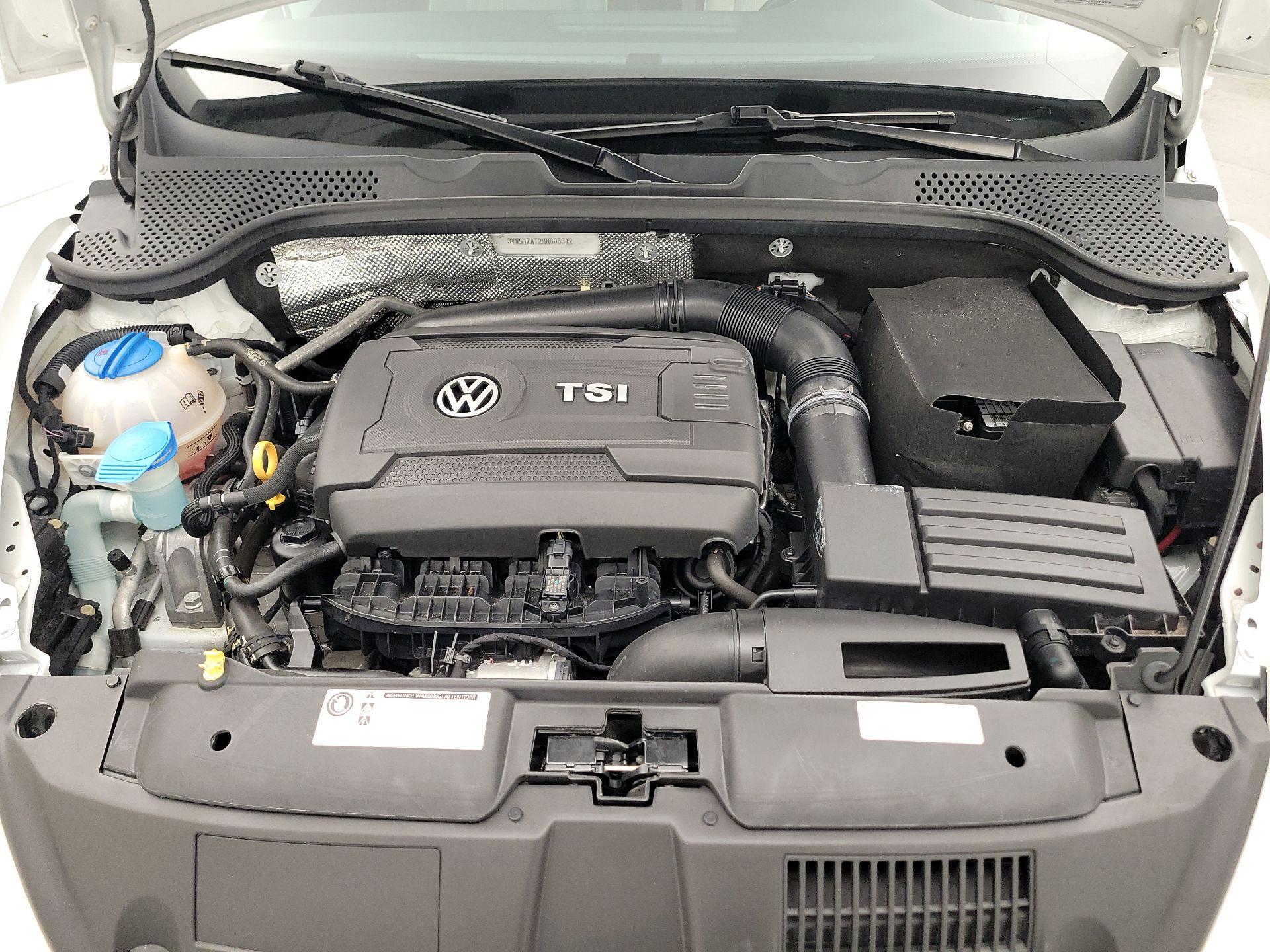 Thumbnail: 2017 Volkswagen Beetle - 17