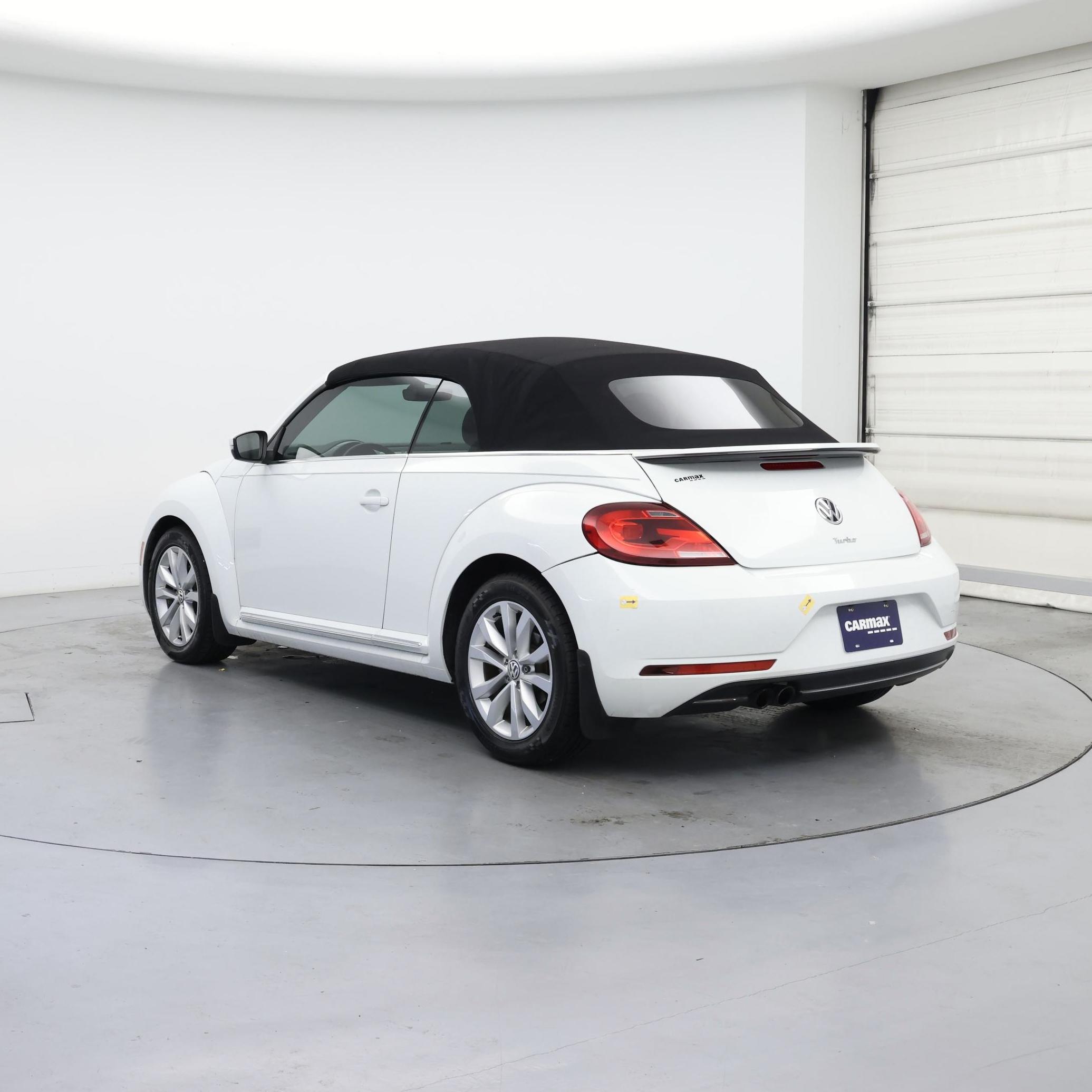 Thumbnail: 2017 Volkswagen Beetle - 2