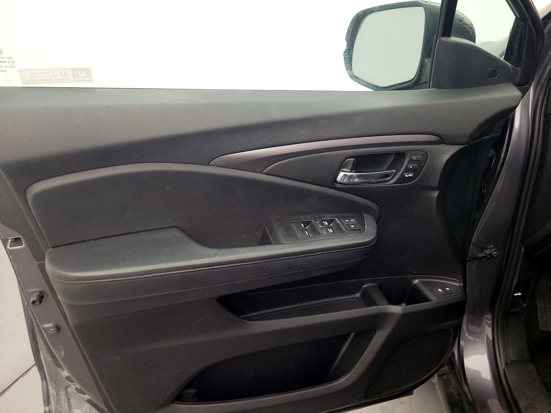 Thumbnail: 2021 Honda Pilot - 12
