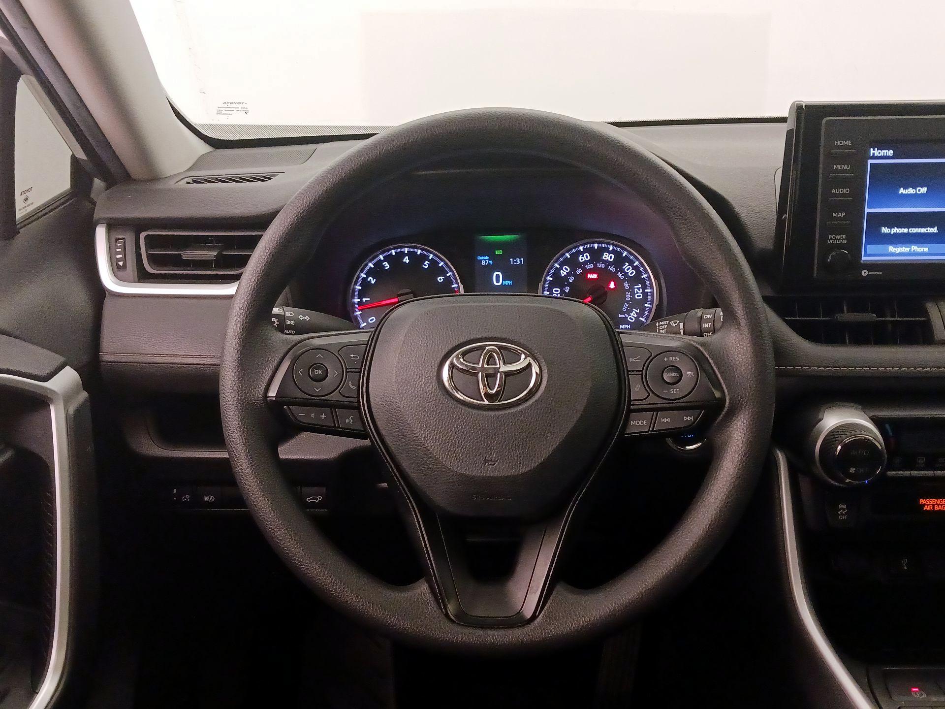 Thumbnail: 2022 Toyota RAV4 - 10