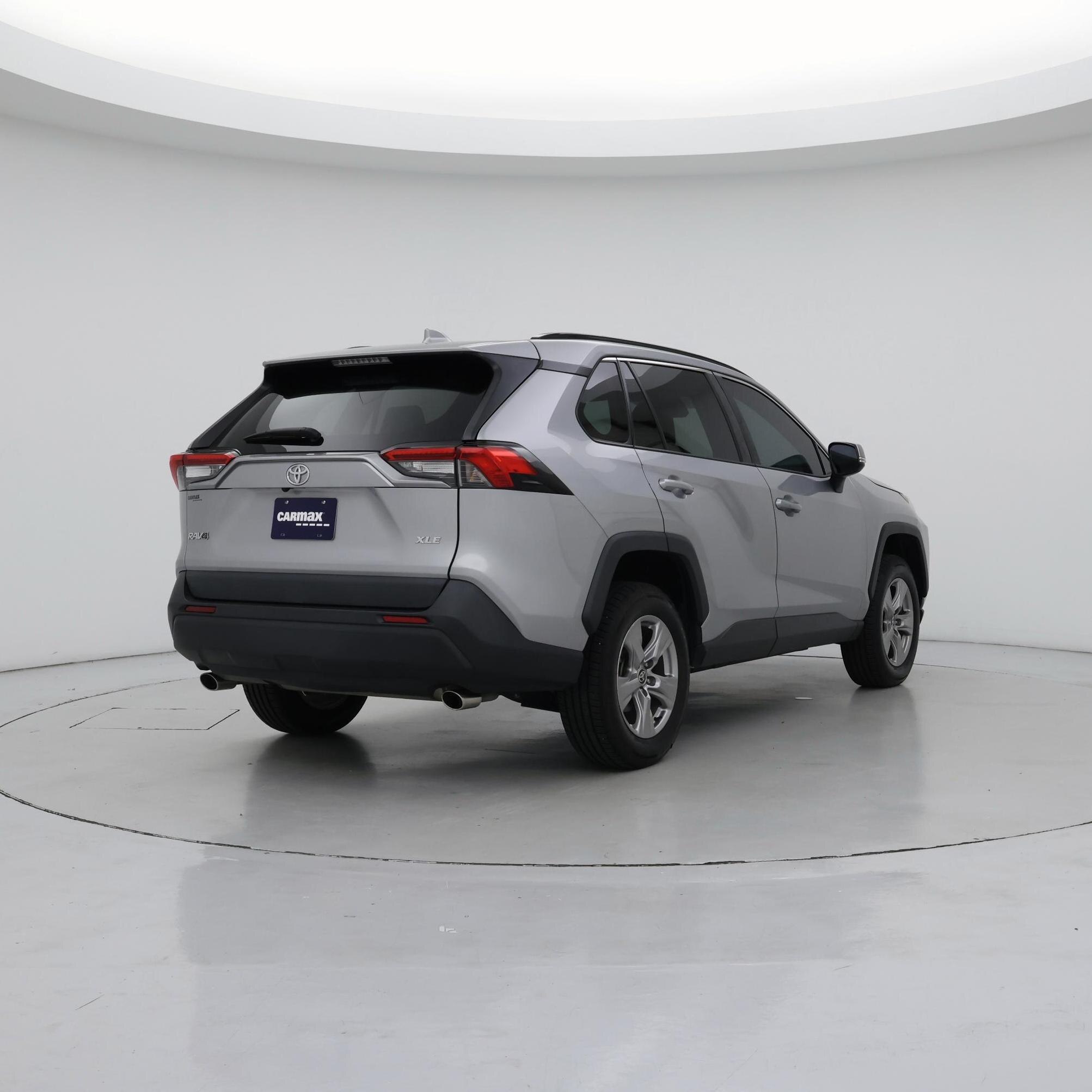 Thumbnail: 2022 Toyota RAV4 - 8