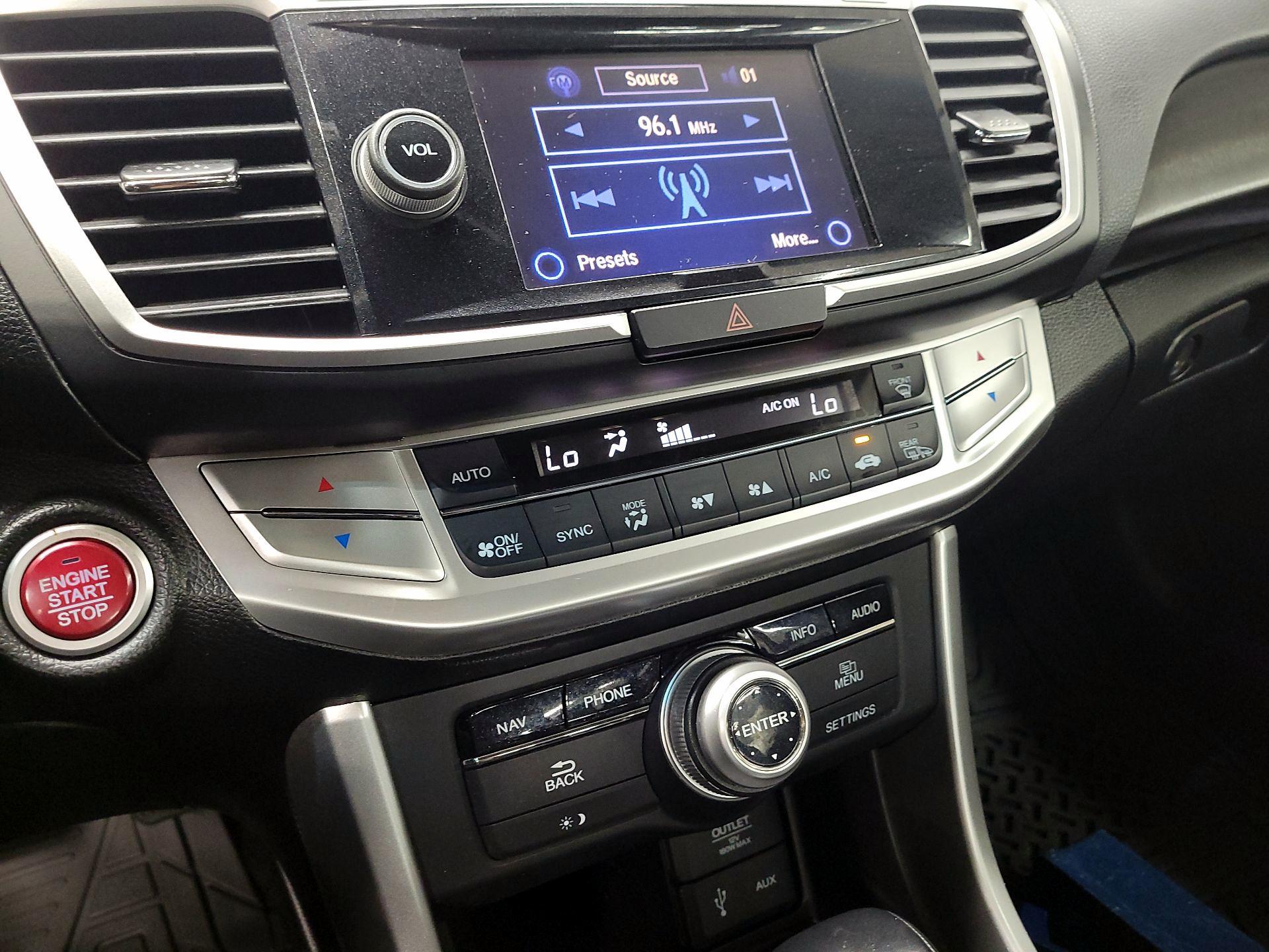 Thumbnail: 2015 Honda Accord - 16