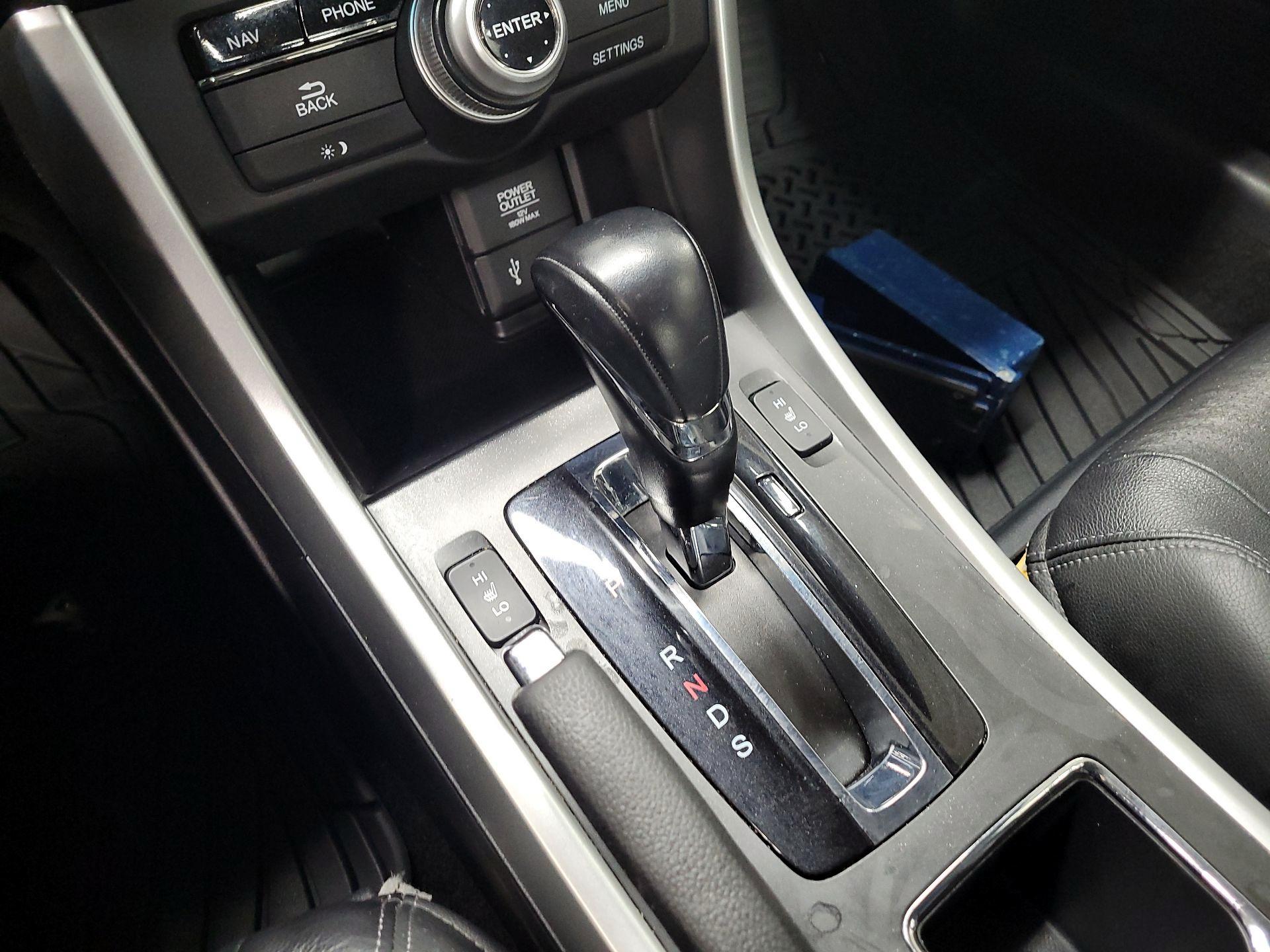 Thumbnail: 2015 Honda Accord - 17