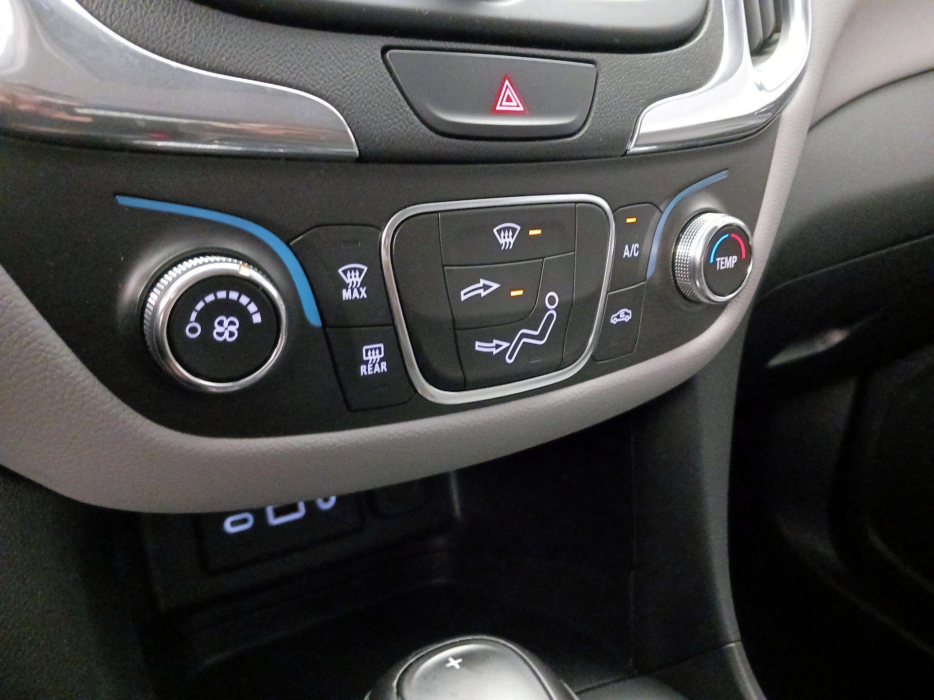 Thumbnail: 2019 Chevrolet Equinox - 16