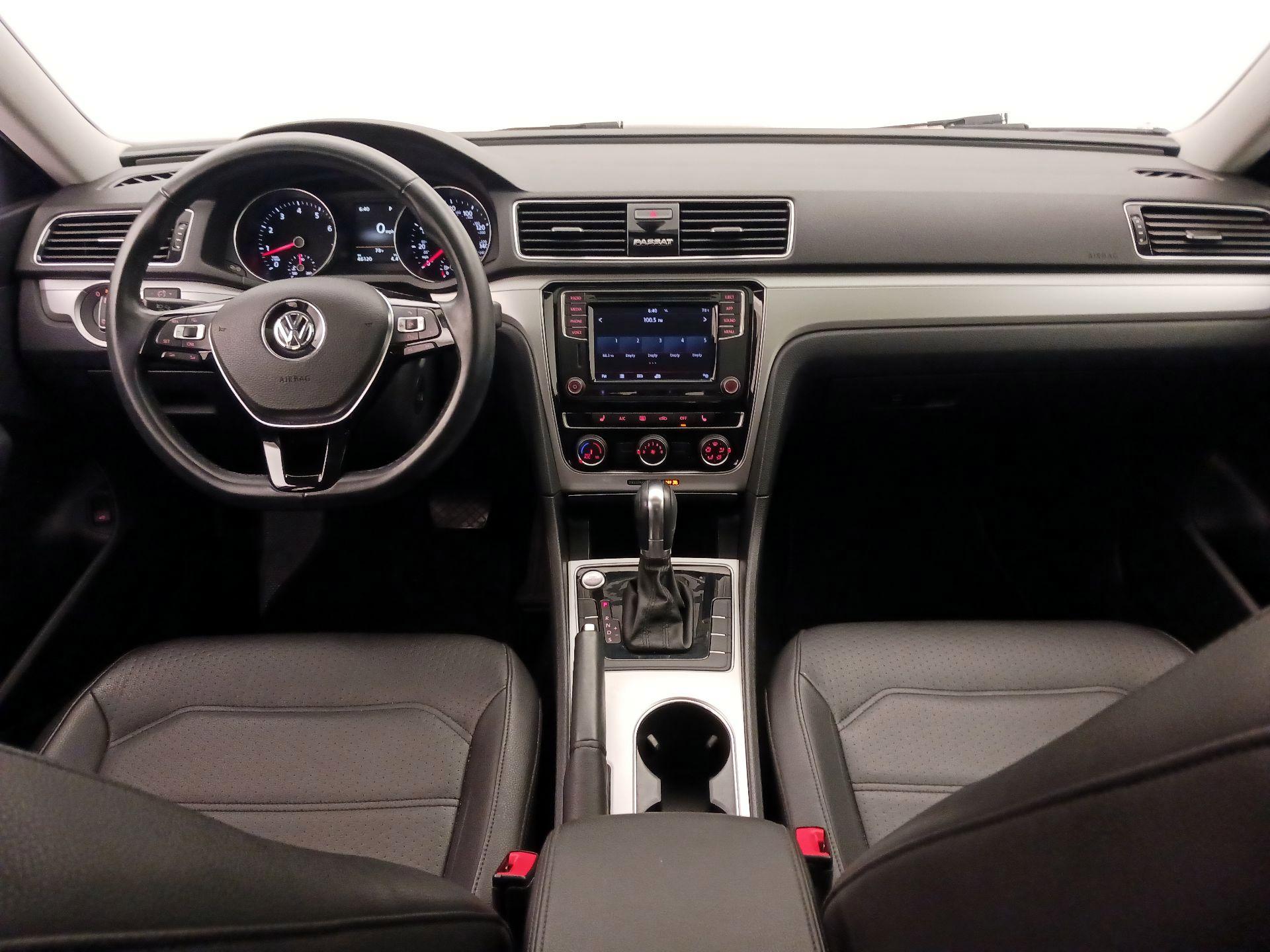 Thumbnail: 2019 Volkswagen Passat - 9
