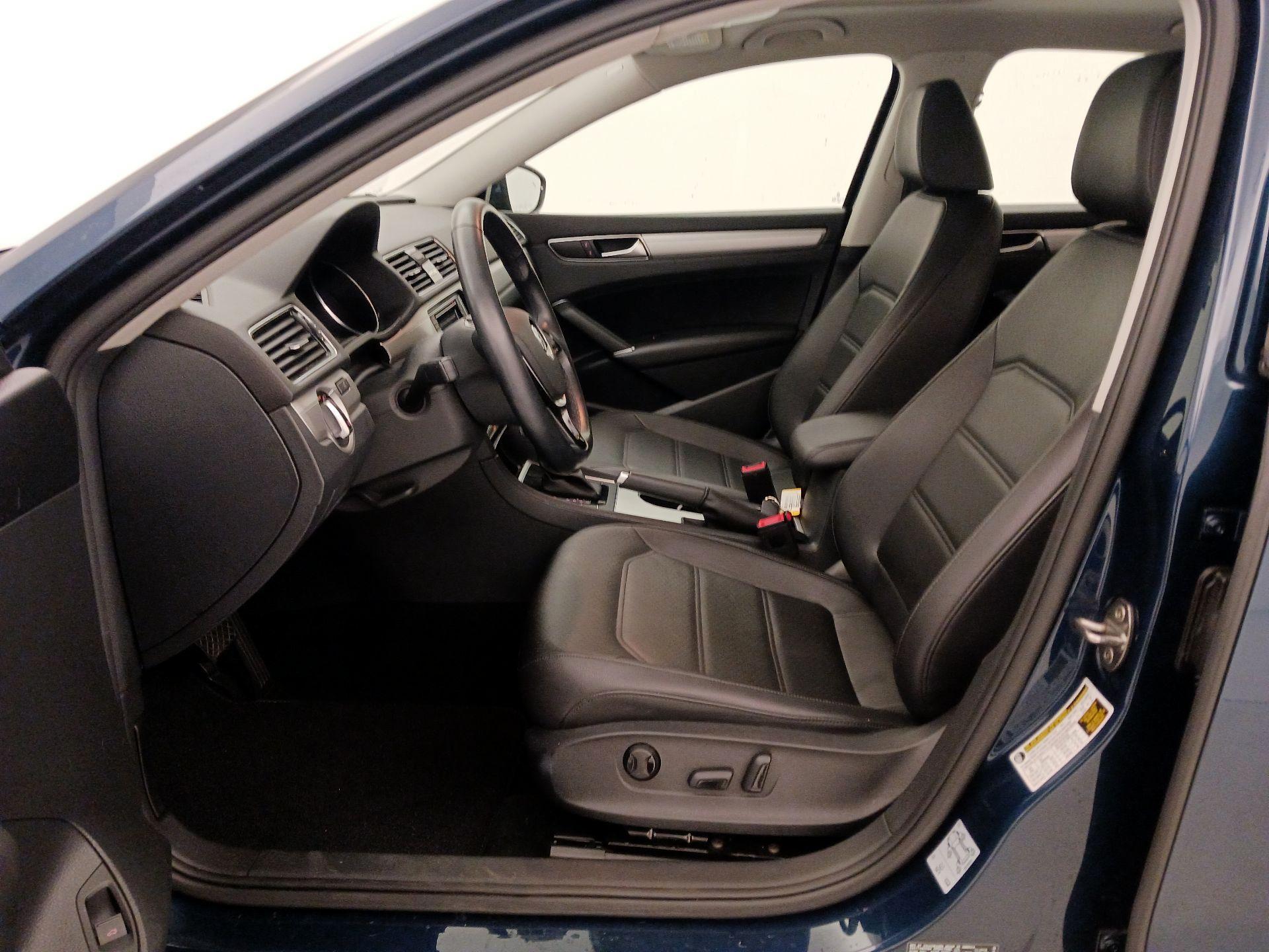 Thumbnail: 2019 Volkswagen Passat - 11