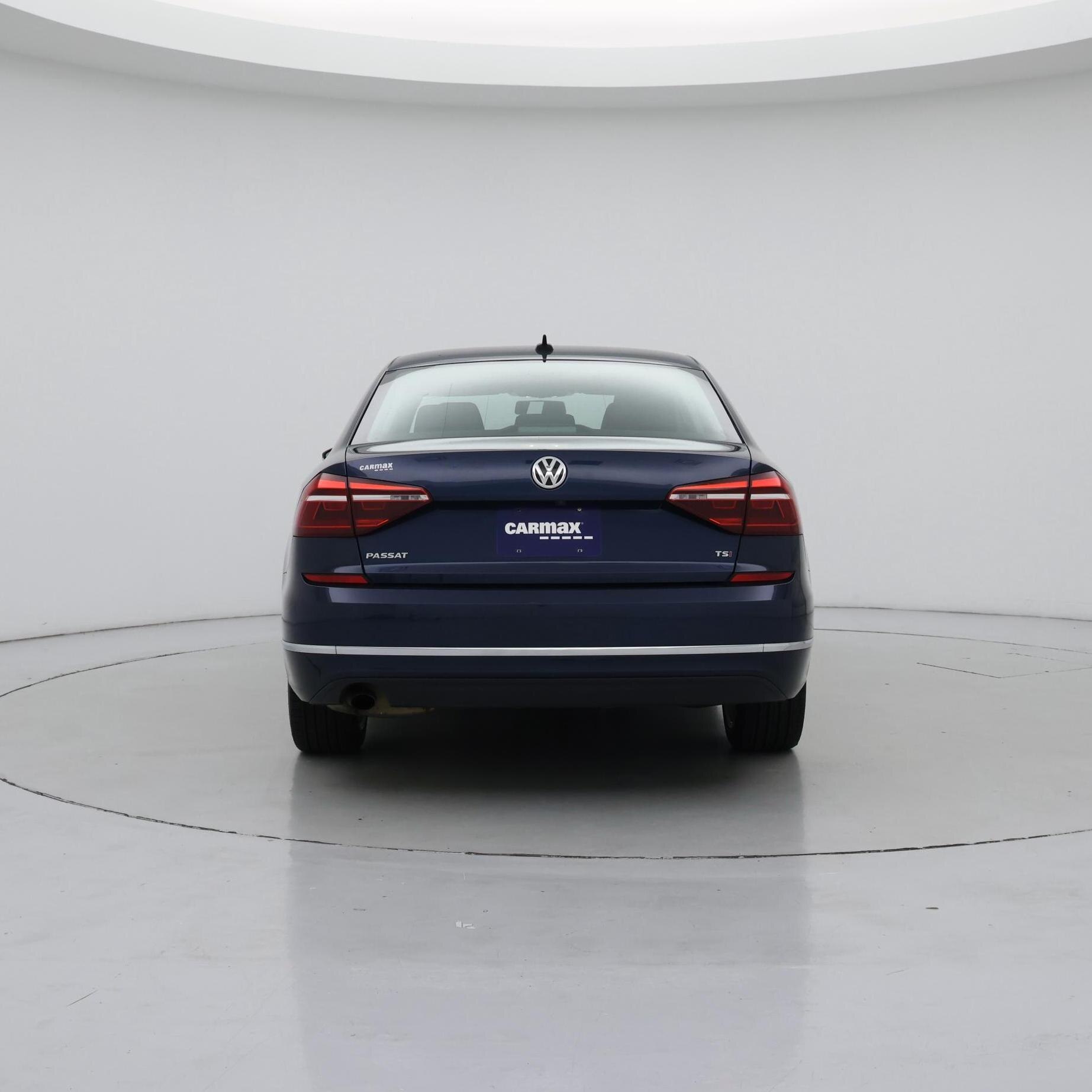 Thumbnail: 2019 Volkswagen Passat - 6