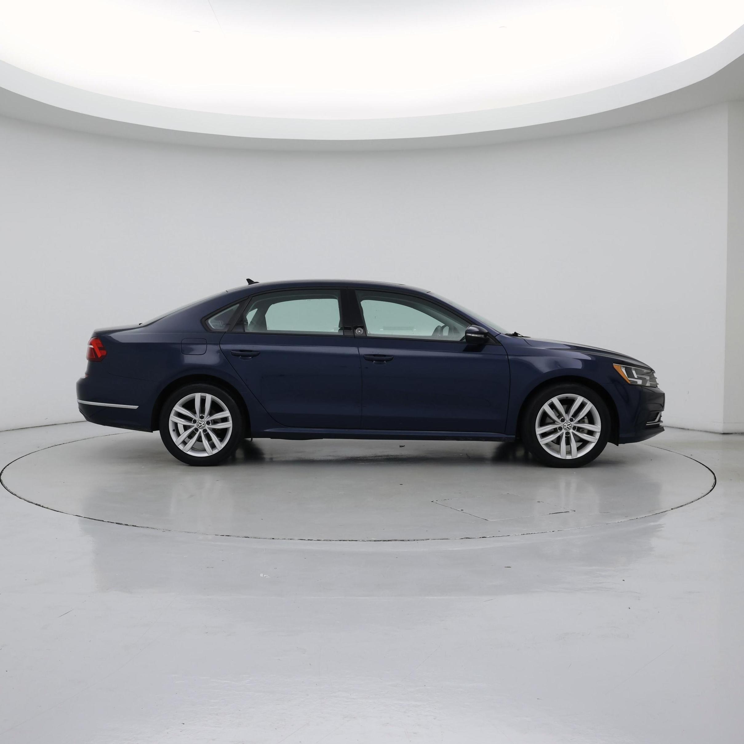 Thumbnail: 2019 Volkswagen Passat - 7