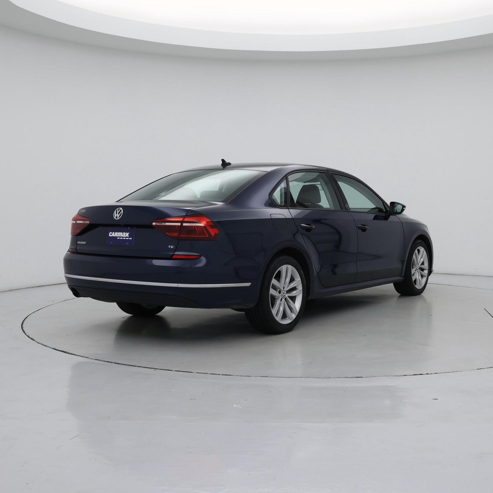 Thumbnail: 2019 Volkswagen Passat - 8