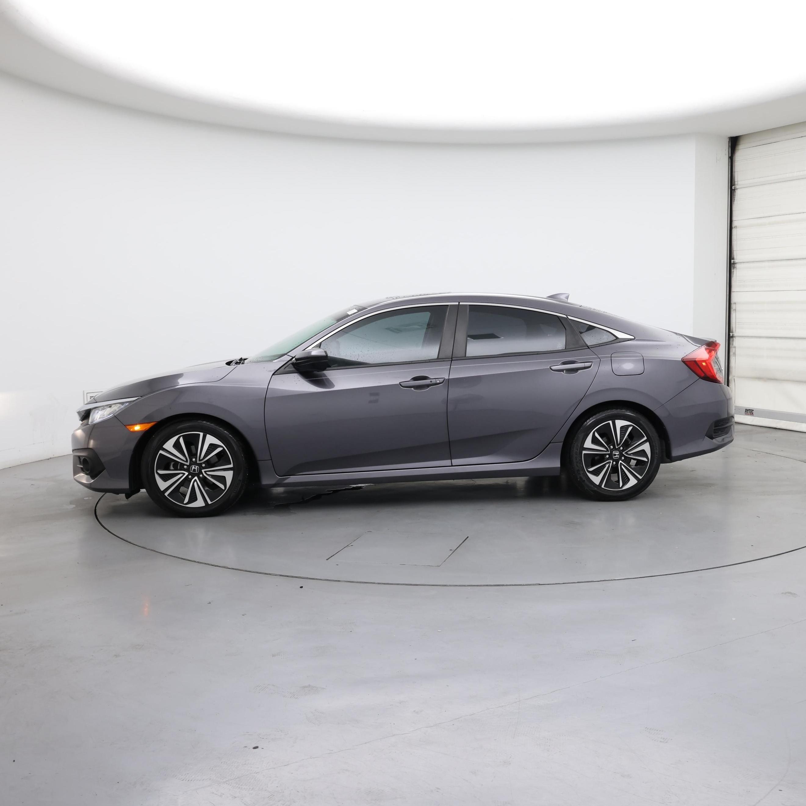 Thumbnail: 2016 Honda Civic - 3