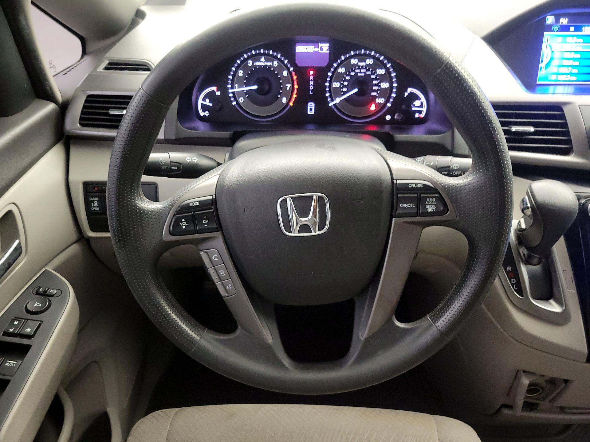 Thumbnail: 2014 Honda Odyssey - 10