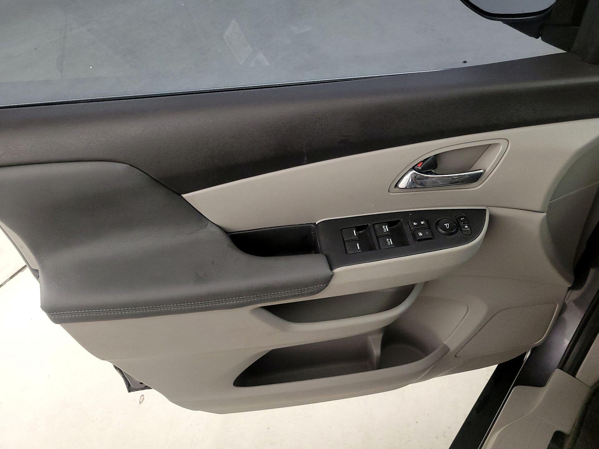 Thumbnail: 2014 Honda Odyssey - 12