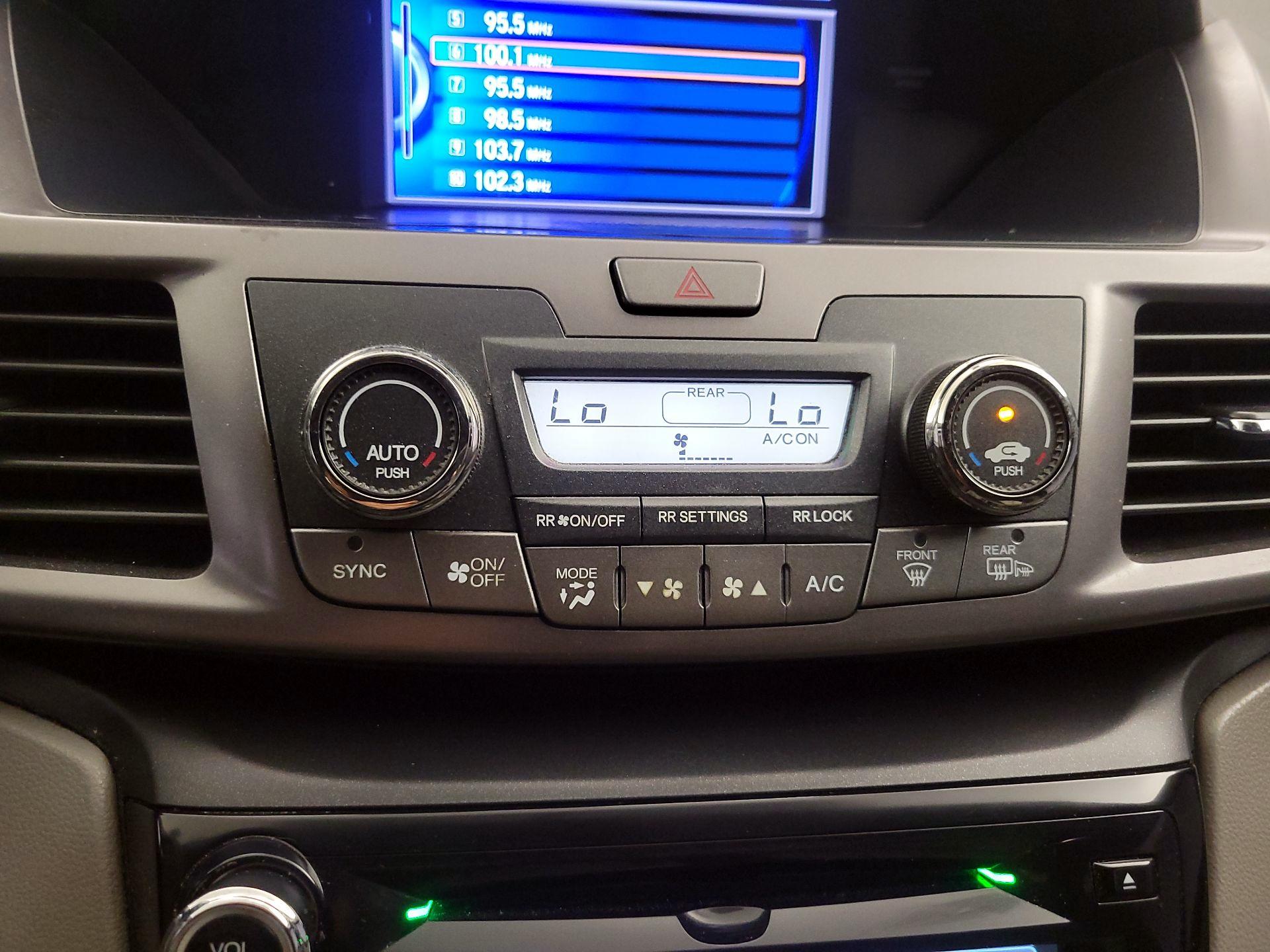 Thumbnail: 2014 Honda Odyssey - 16