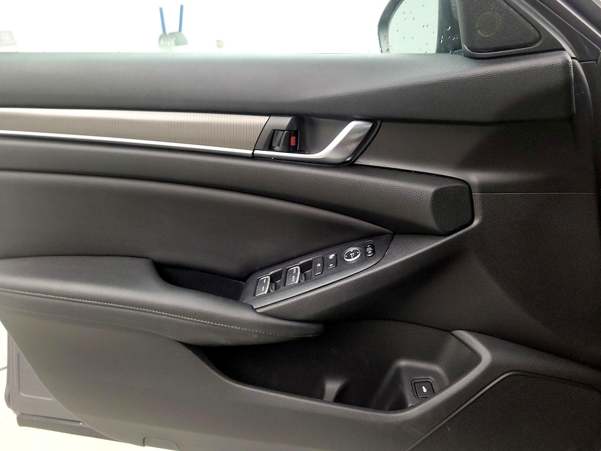 Thumbnail: 2019 Honda Accord - 12