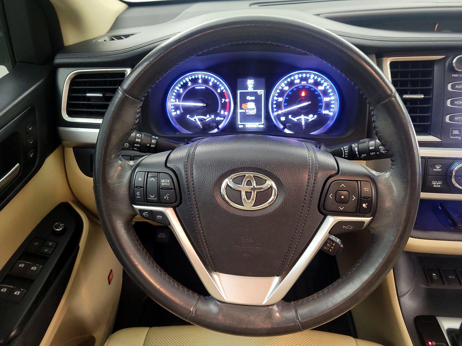 Thumbnail: 2014 Toyota Highlander - 10