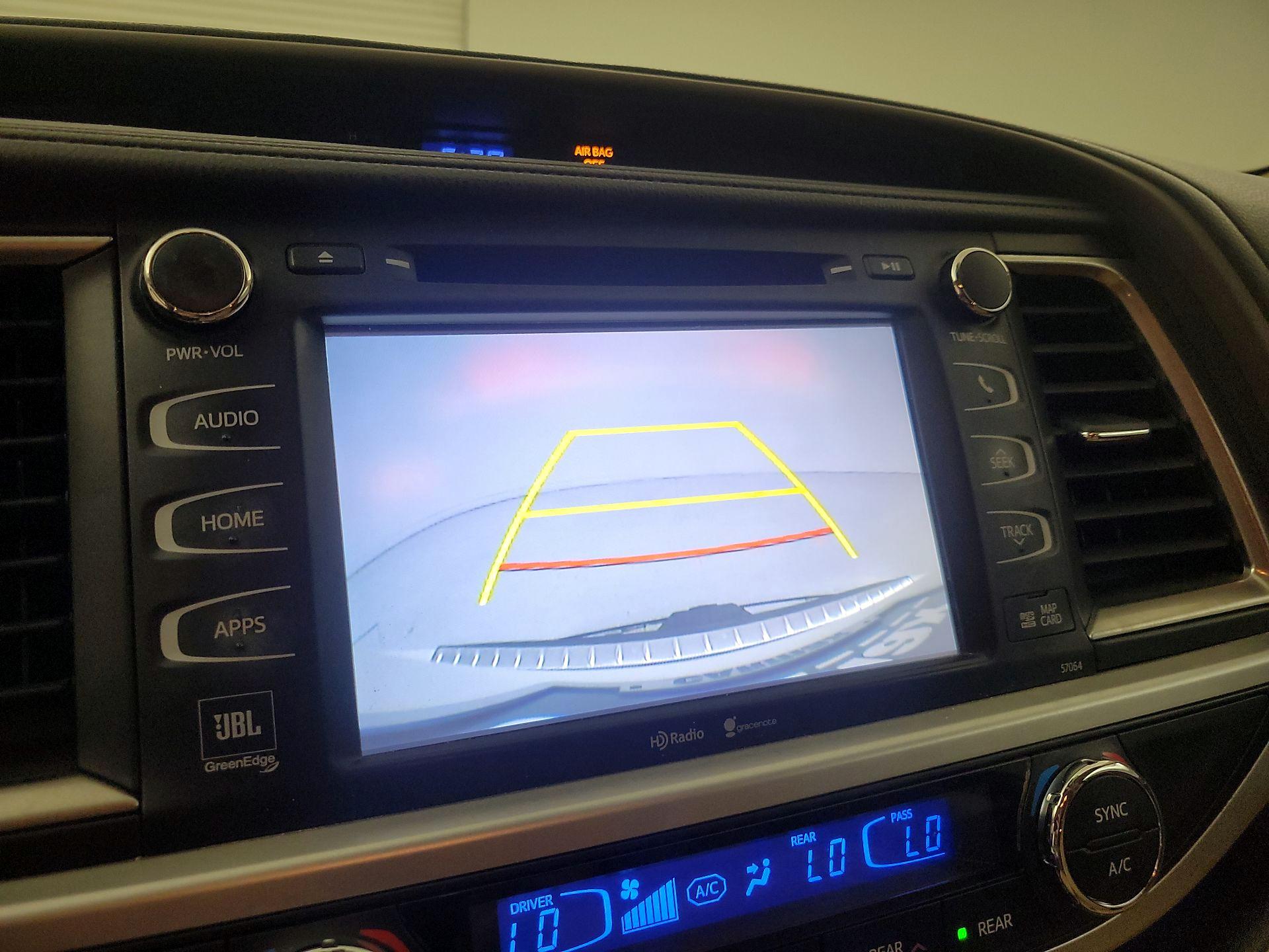 Thumbnail: 2014 Toyota Highlander - 14